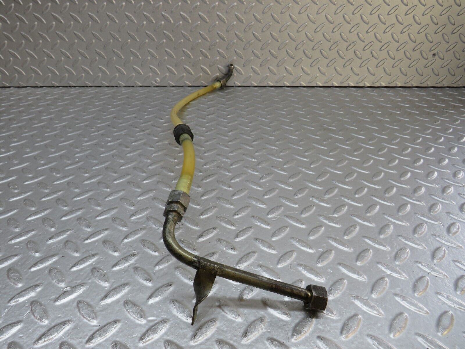 37591 Mercedes-Benz W109 300SEL Brake Servo Pipe