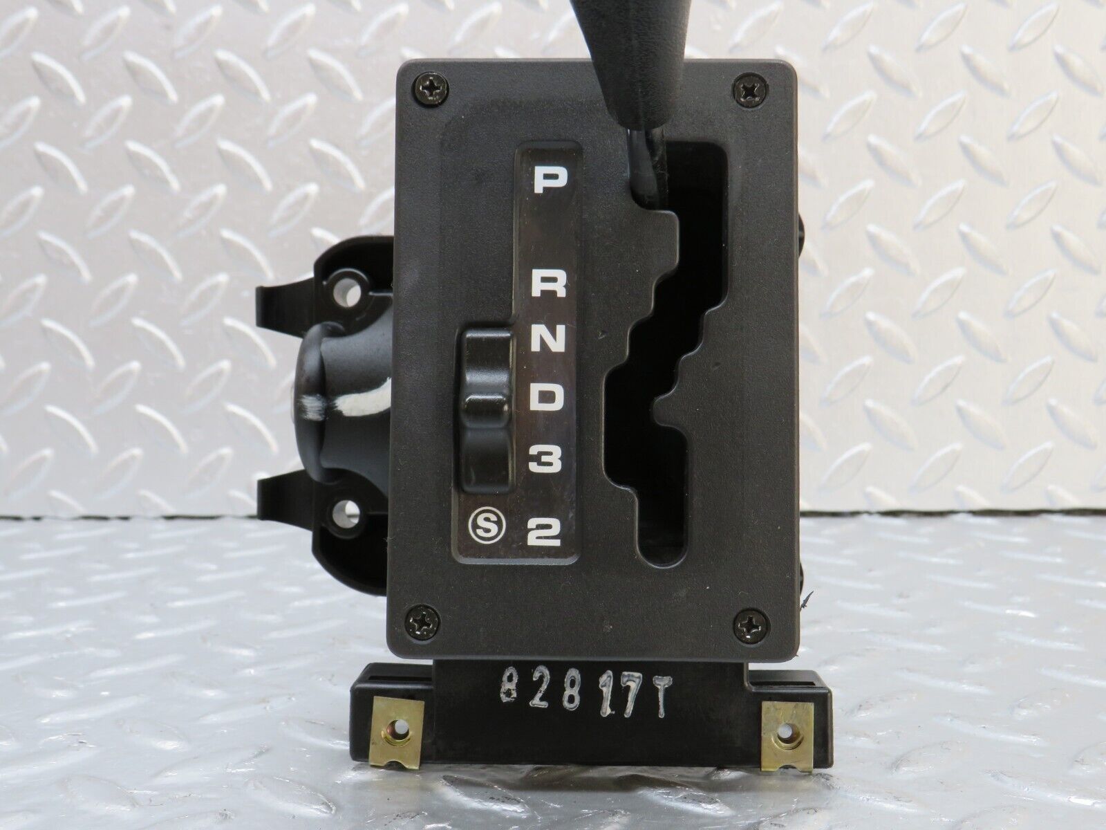 34161 Mercedes-Benz W124 260E Automatic Gear Shift Selector 2012670905