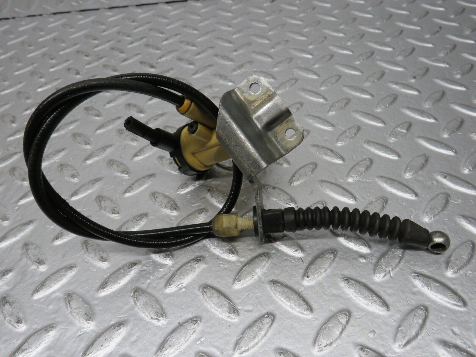 32715 Mercedes-Benz S124 300TE Automatic Gearbox Kickdown Cable