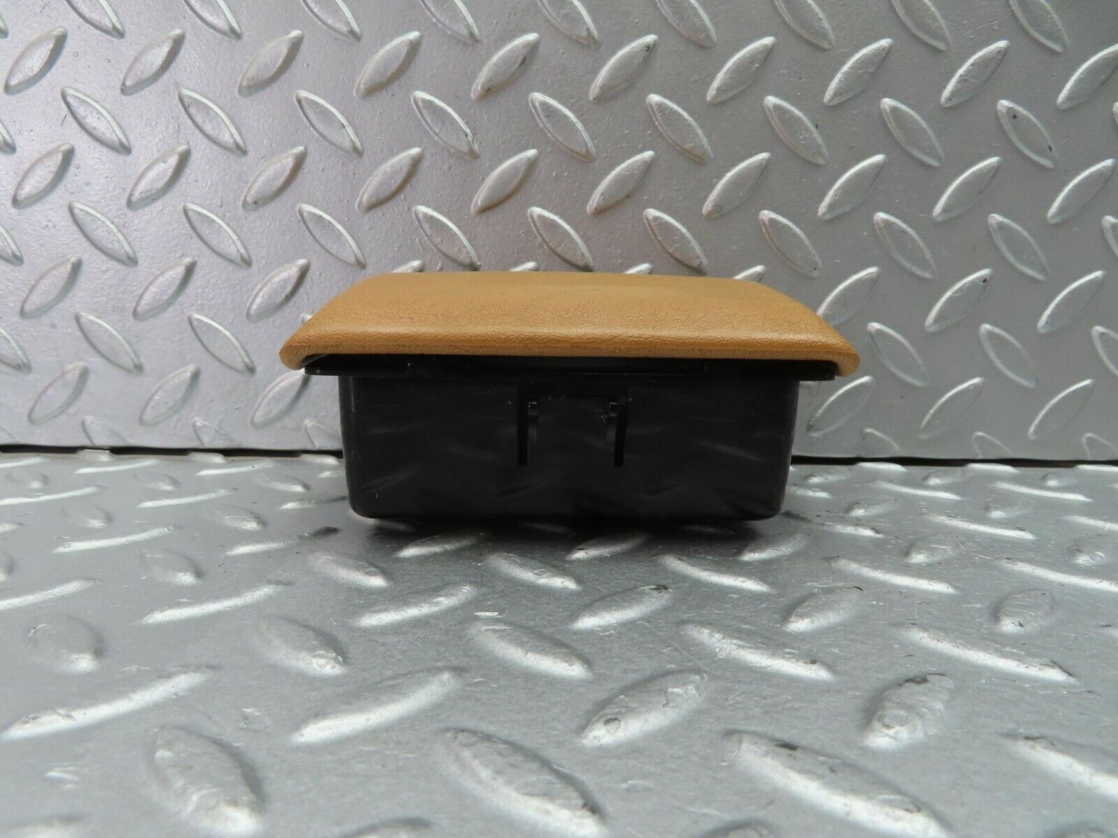 10870 Mercedes-Benz W123 230E Rear Door Ashtray