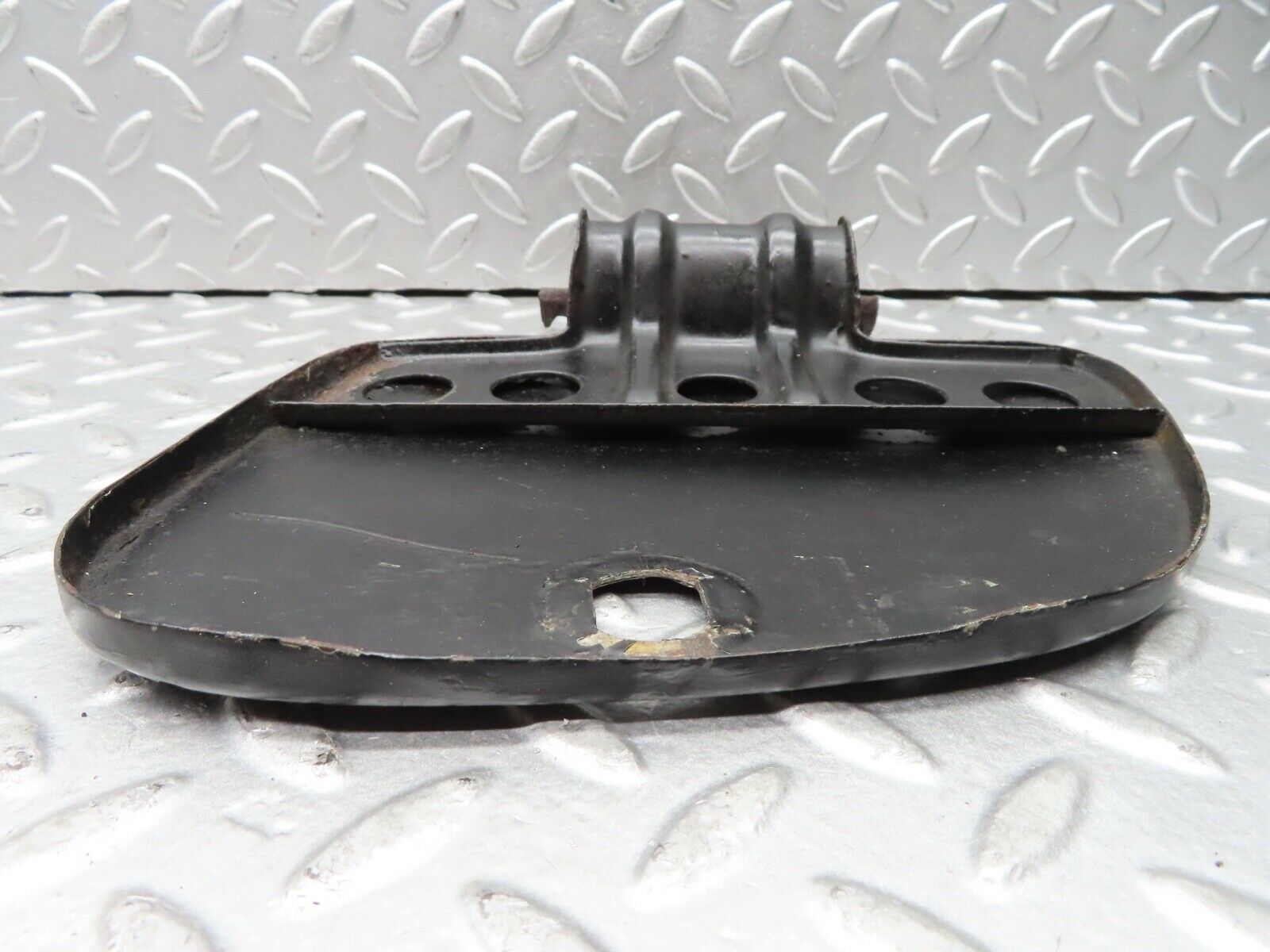 18996 Mercedes-Benz W121 190b Ponton Fuel Tank Flap Cap