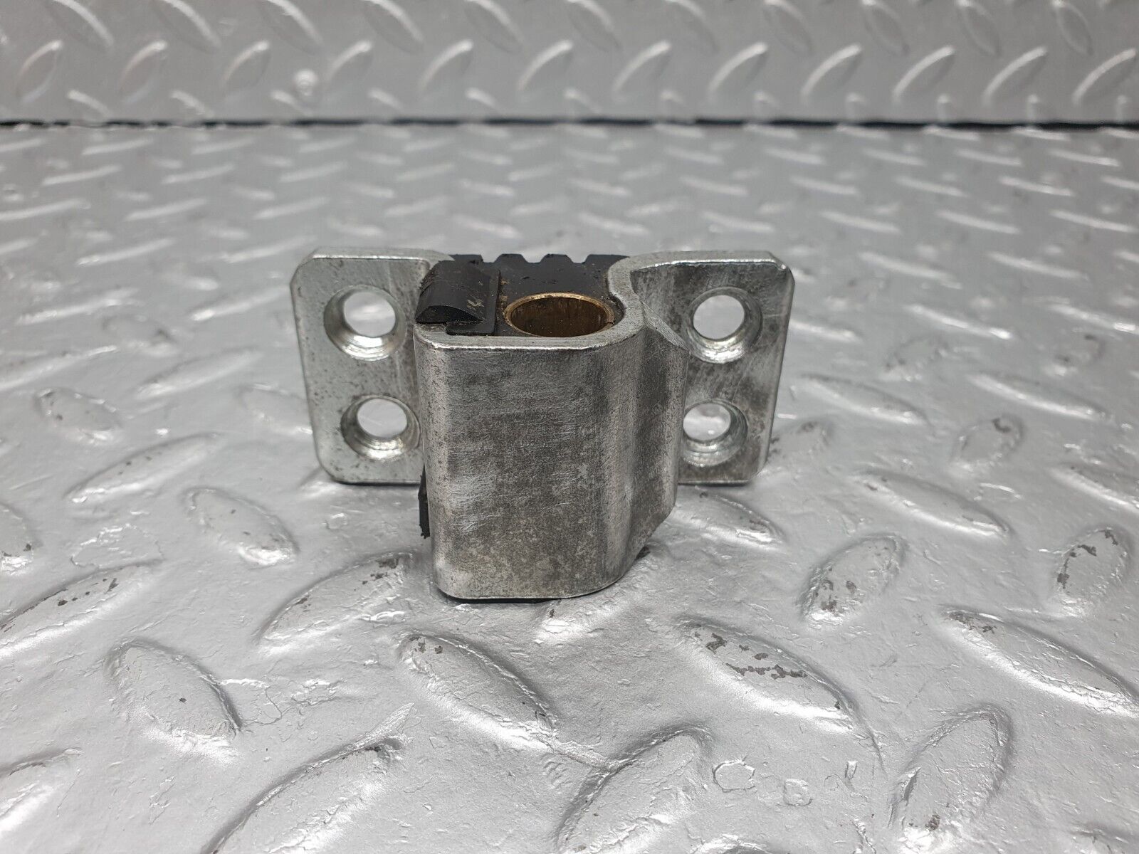 40916 Mercedes-Benz W126 300SE Door Lock Latch Right Side