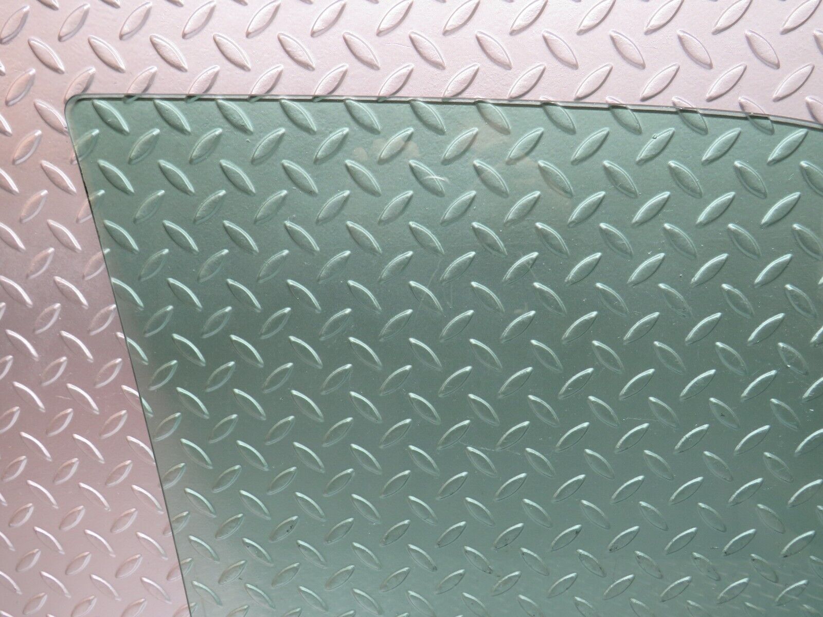 27634 Mercedes-Benz S124 300TE Wagon Front Left Door Window Glass