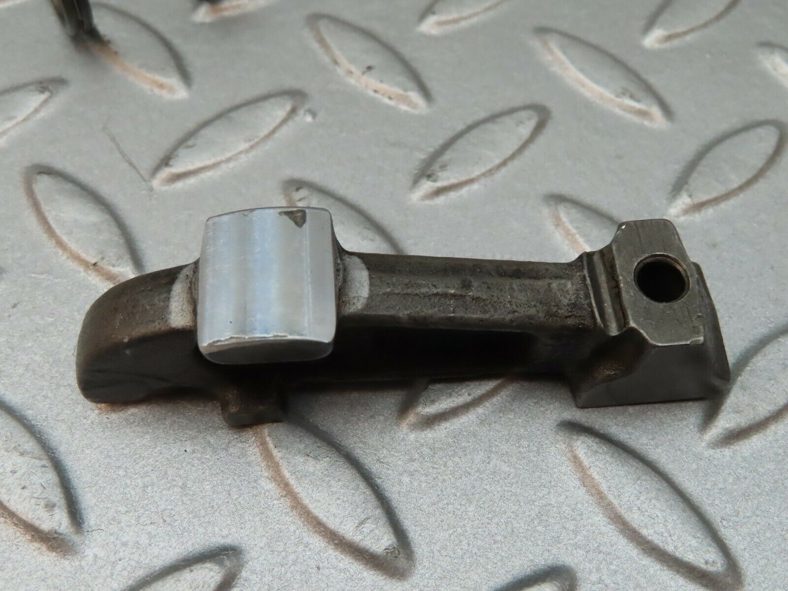 3533 Mercedes-Benz W108 280SE Valve Rocker Arm With Retaining Spring