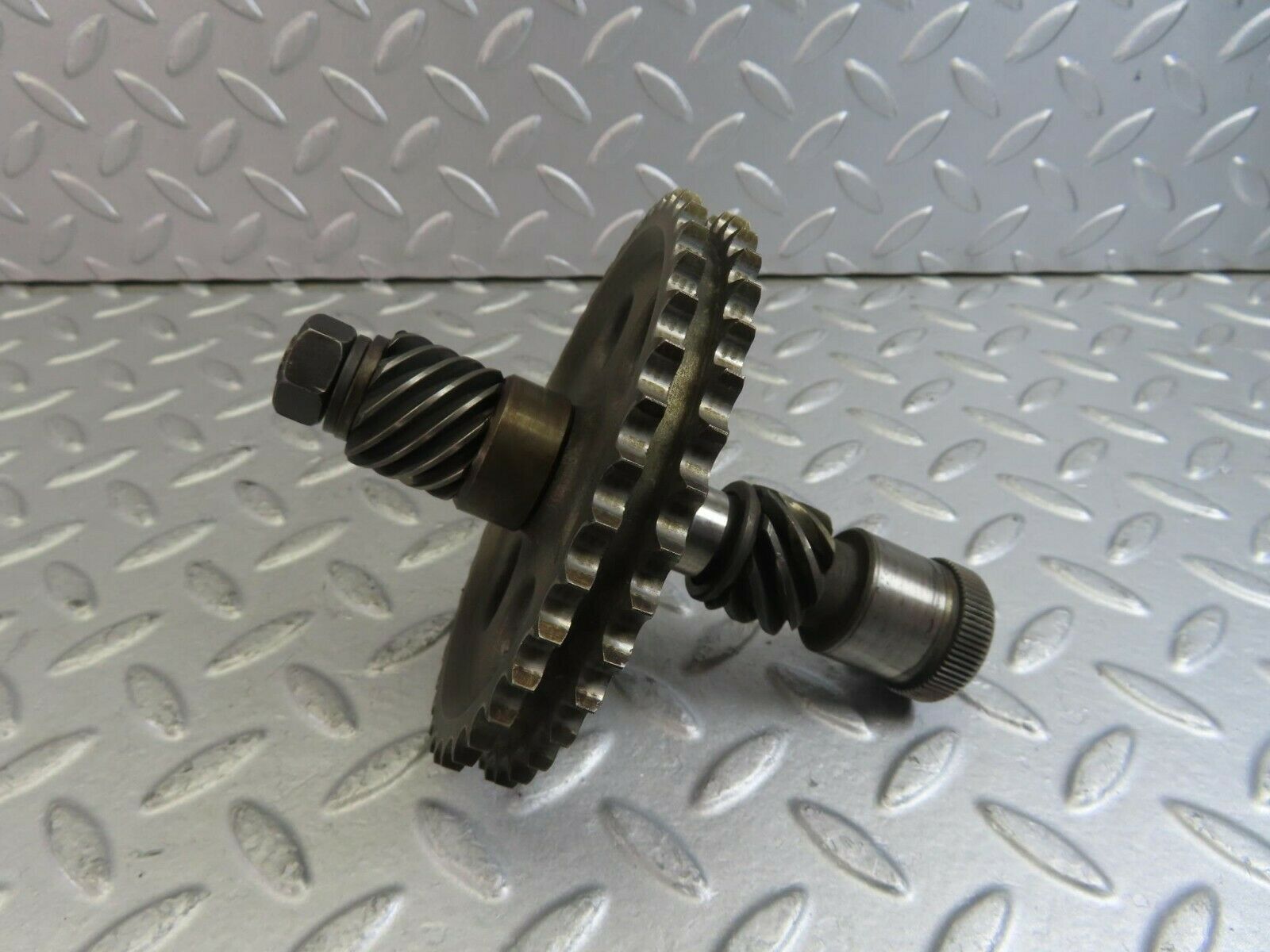 10223 Mercedes-Benz W111 220SE Intermediate Gear 1270520202