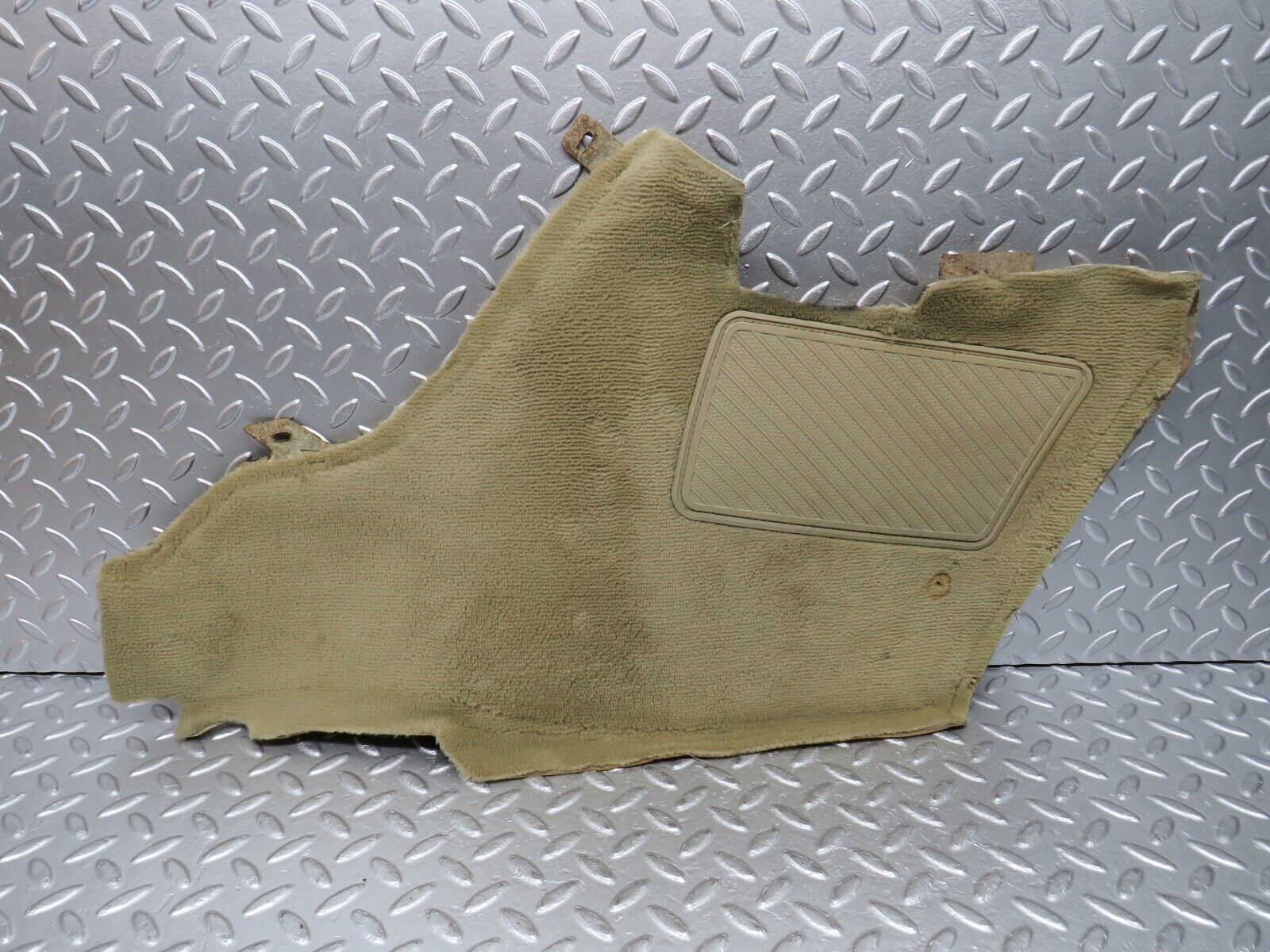 29301 Mercedes-Benz W124 230E Centre Console Carpet Right Side Beige