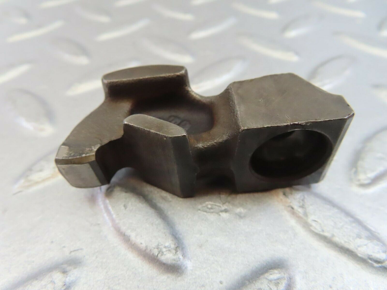 9862 Mercedes-Benz C123 280CE Coupe Valve Rocker Arm With Retaining Spring