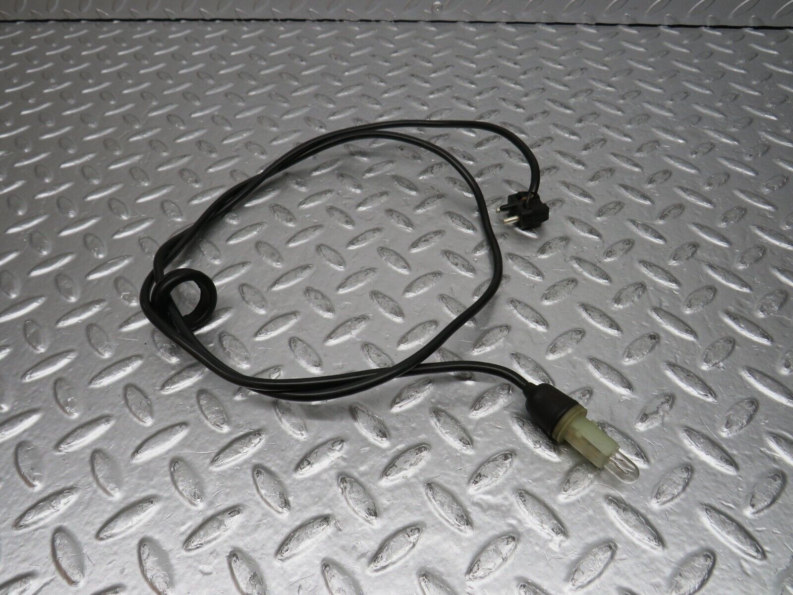 31518 Mercedes-Benz S124 220TE Front Wing Indicator Cable Wire 1249971881
