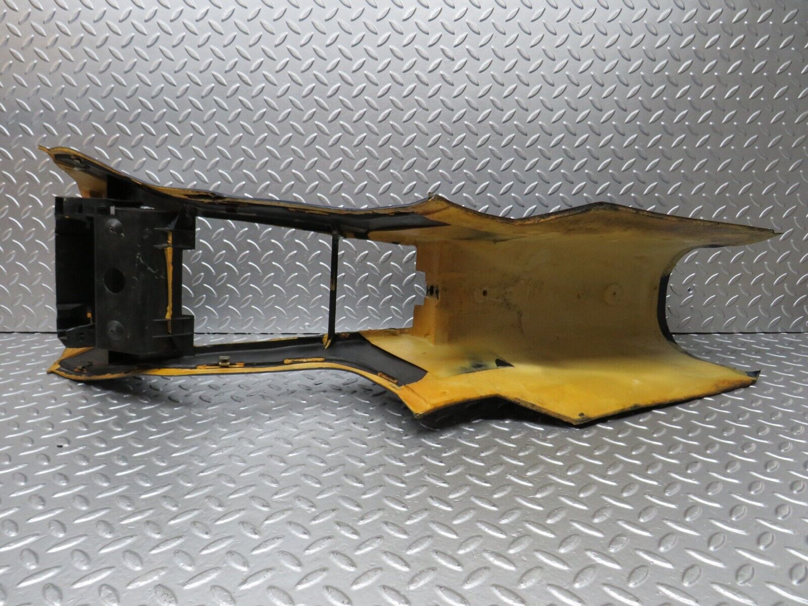 26864 Mercedes-Benz W123 240D Centre Console Blue