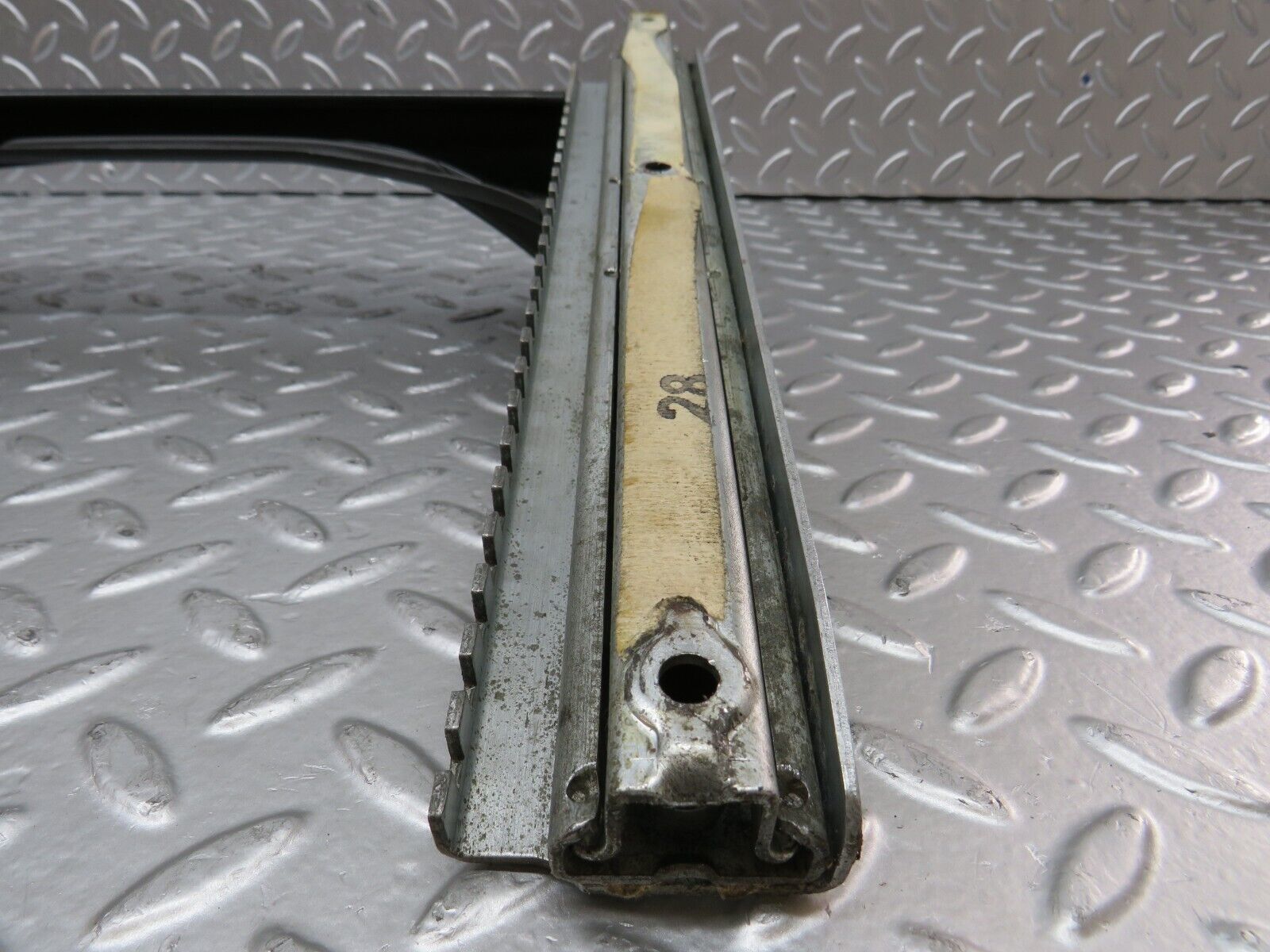 26339 Mercedes-Benz W116 450SE Front Right Seat Sliding Mechanism