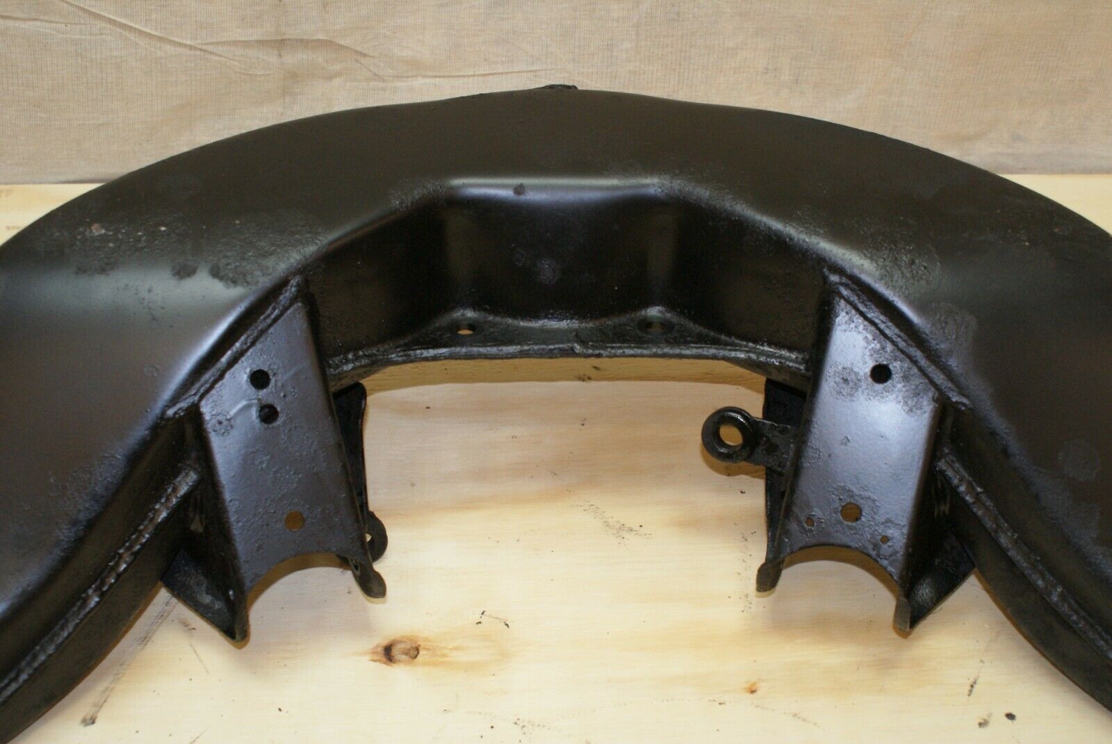 2484 Mercedes-Benz W123 280E Rear Subframe Axle Carrier Suspension