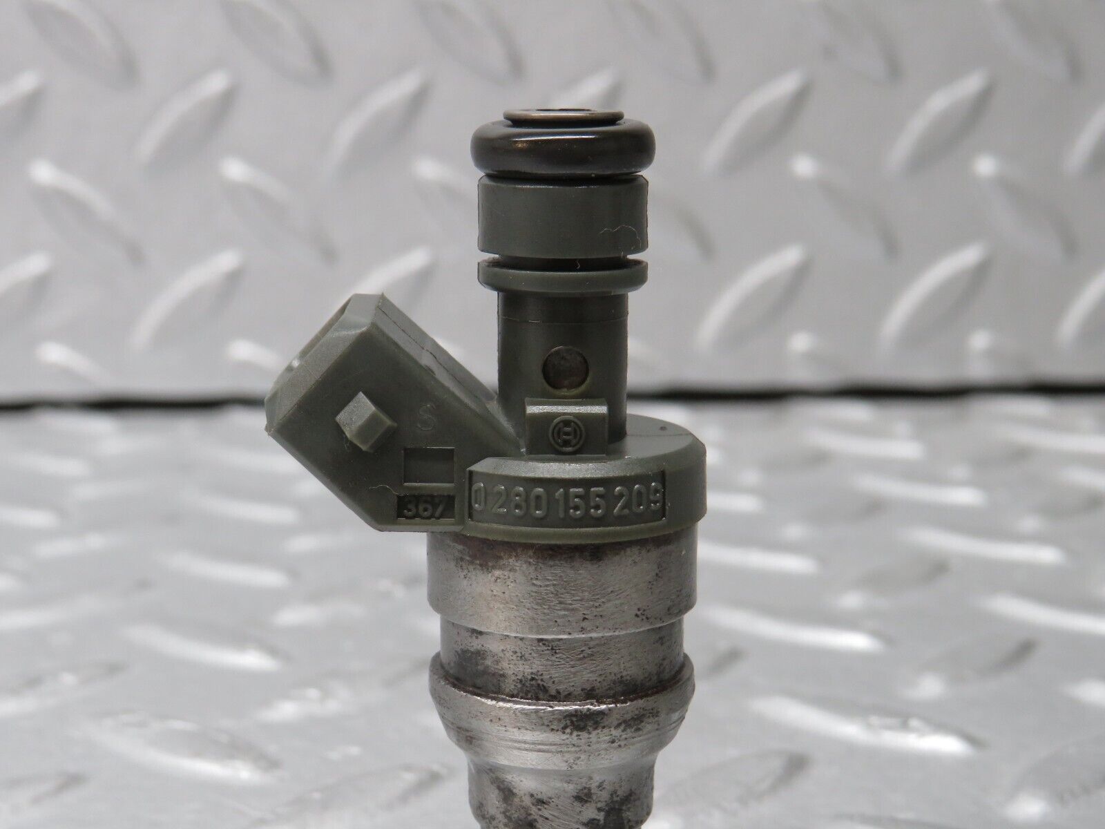 38145 Mercedes-Benz A124 320E Cabriolet Fuel Injector Bosch 0280155209 0000787323