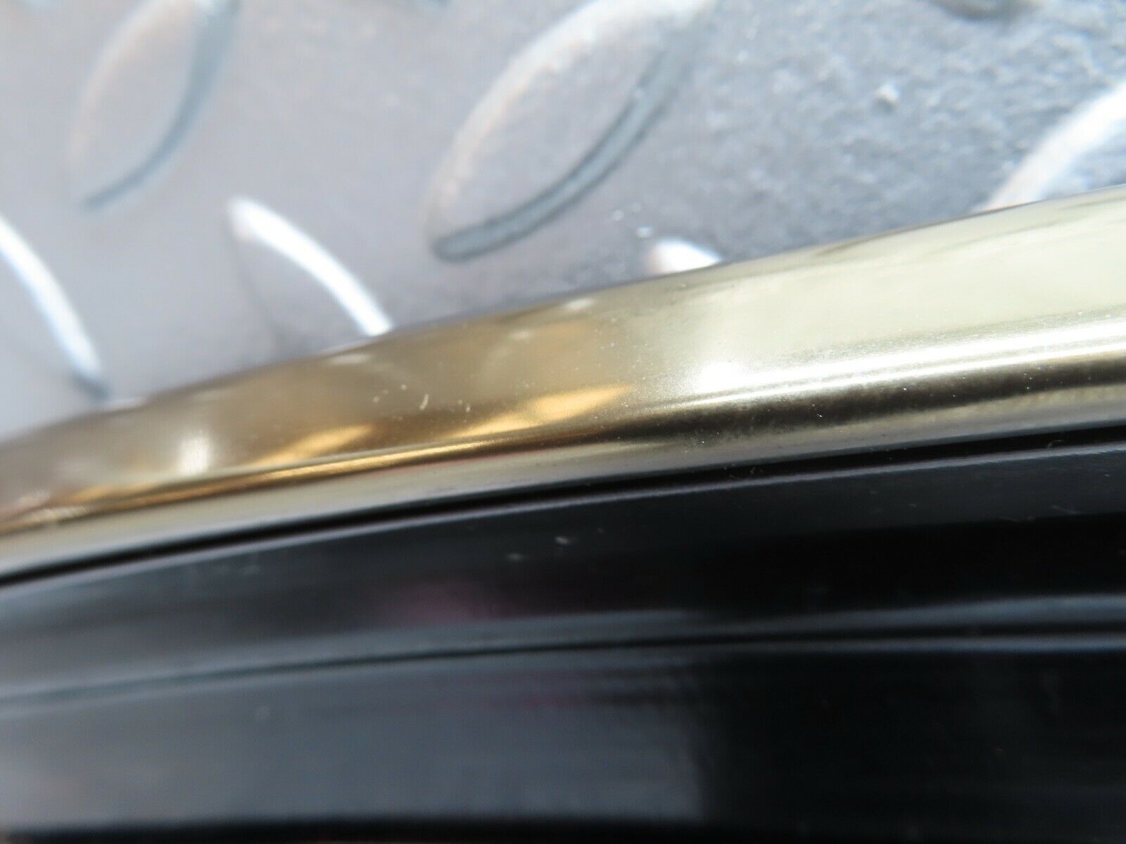 19924 Mercedes-Benz R129 300SL Coupe Front Windscreen Top Chrome Trim