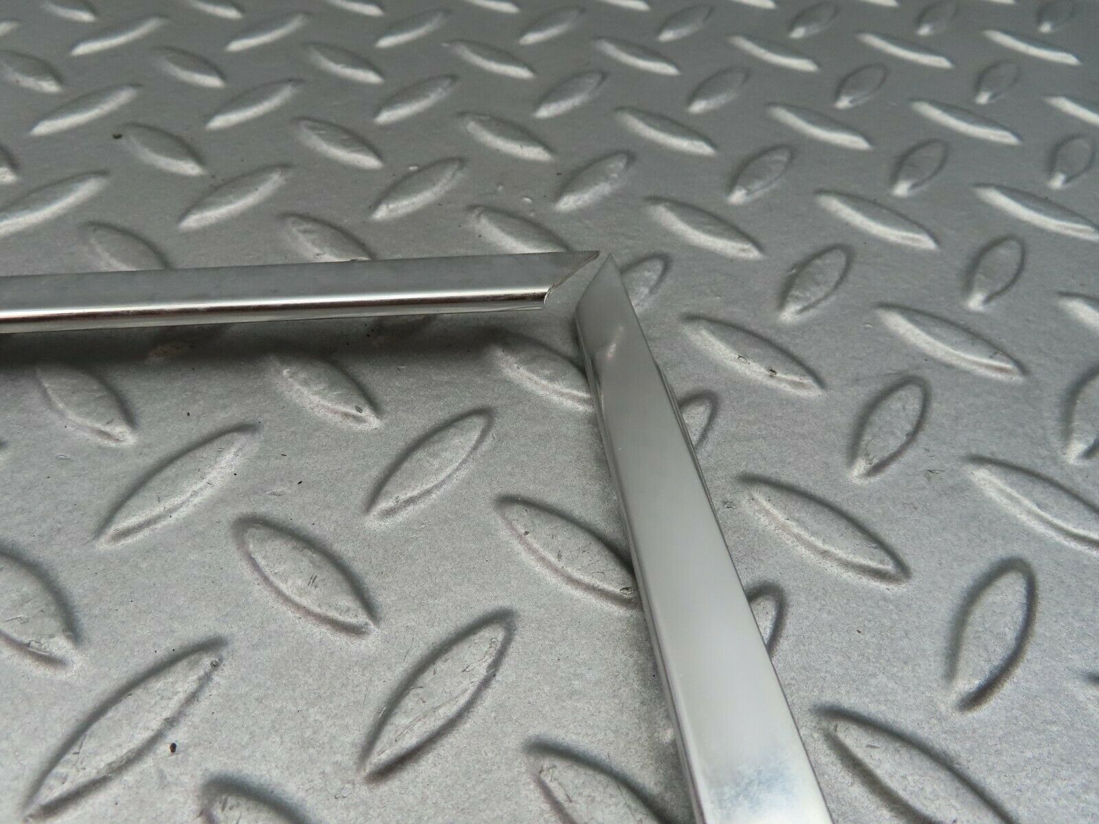 5908 Mercedes-Benz W123 200 Door Chrome Window Frame Rear Right