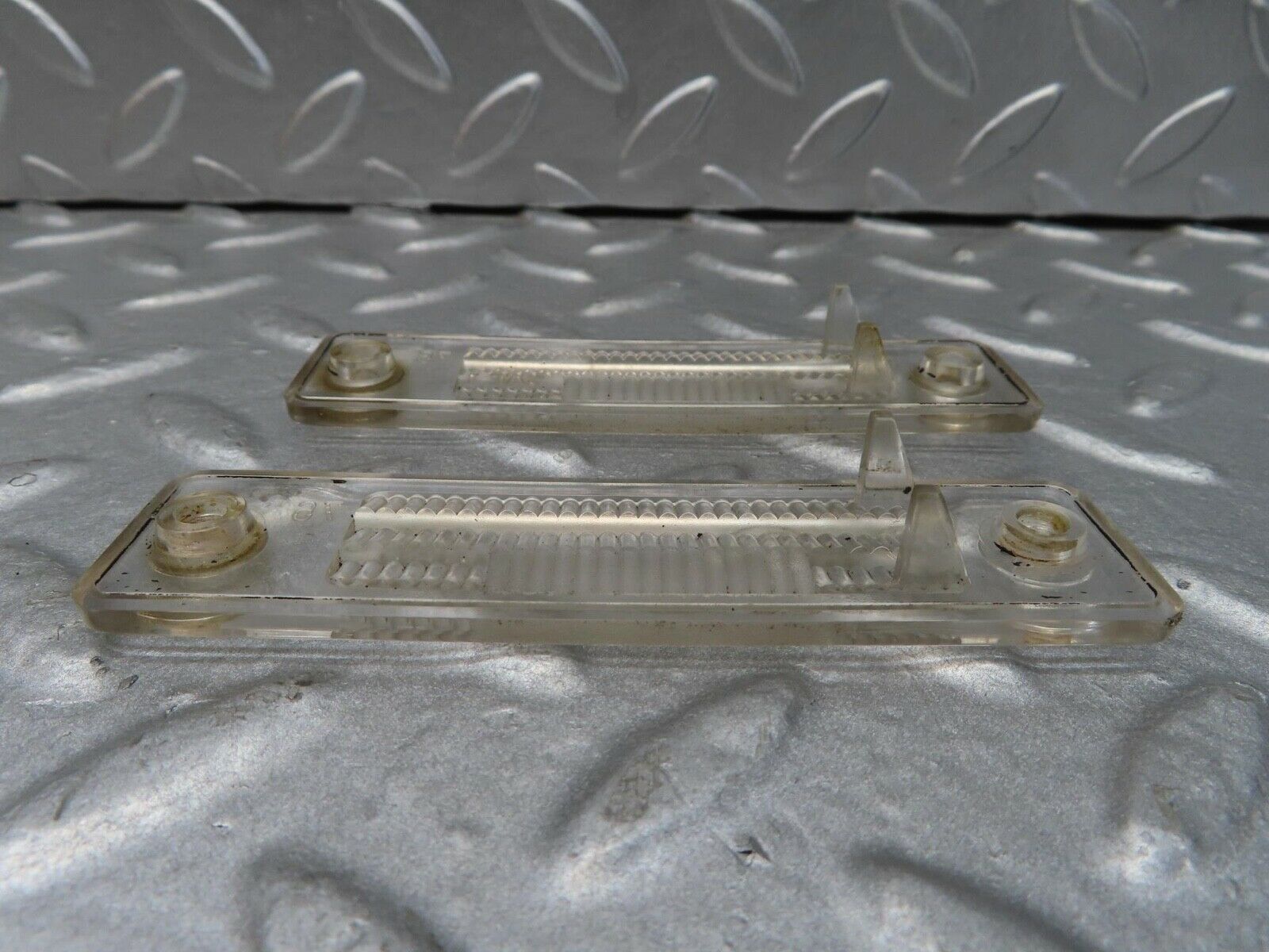 14141 Mercedes-Benz C107 280SLC number Plate Light Lenses