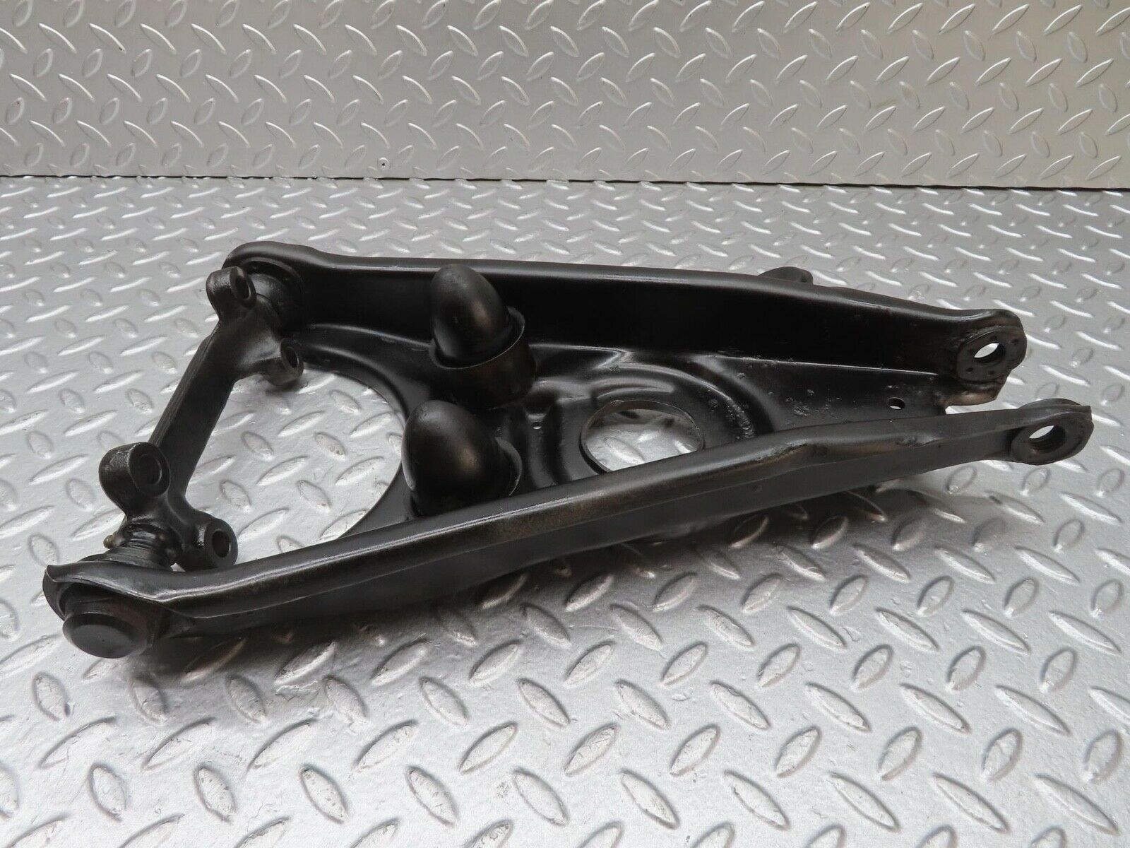 12965 Mercedes-Benz W111 220SE Front Right Lower Control Arm