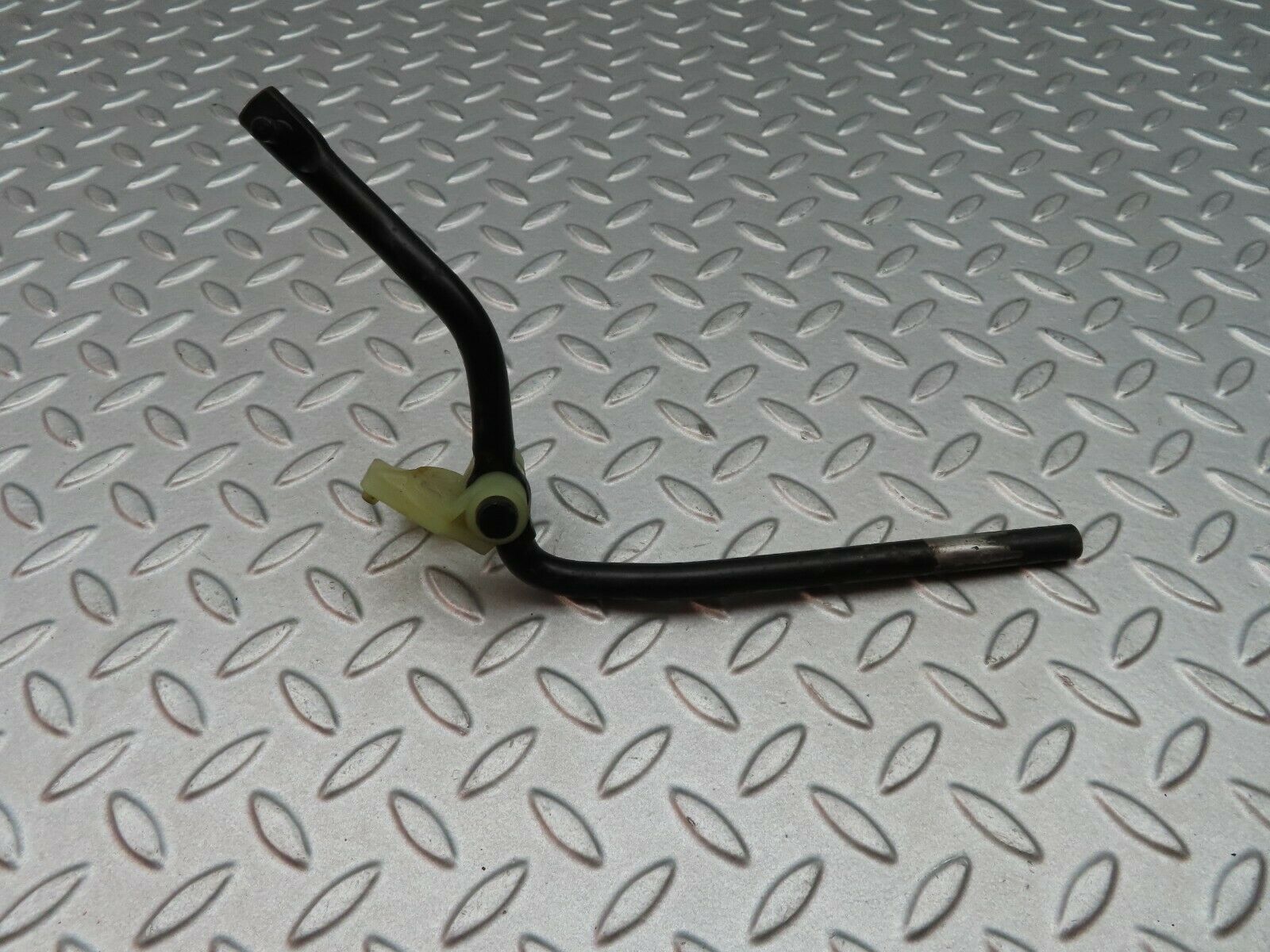 5677 Mercedes-Benz W123 200 Accelerator Pedal Linkage