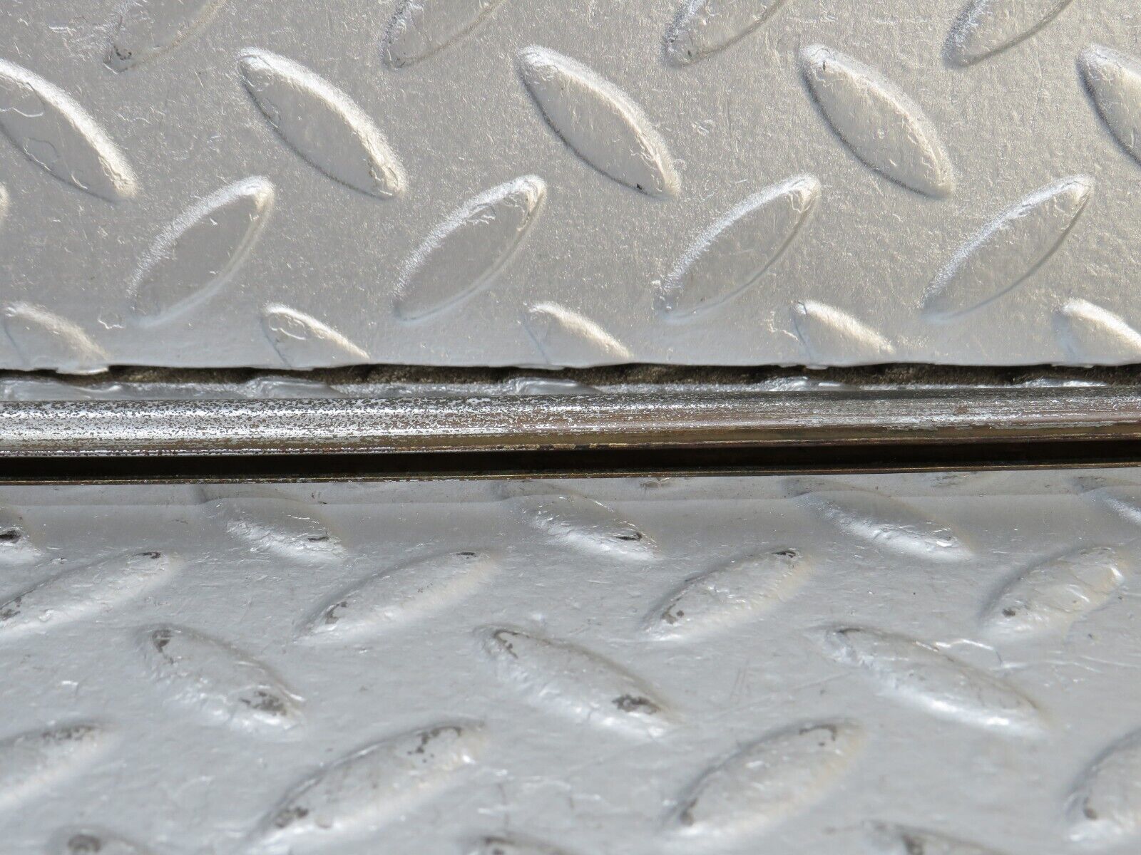 40488 Mercedes-Benz W110 230 Roof Chrome Trim Right Side