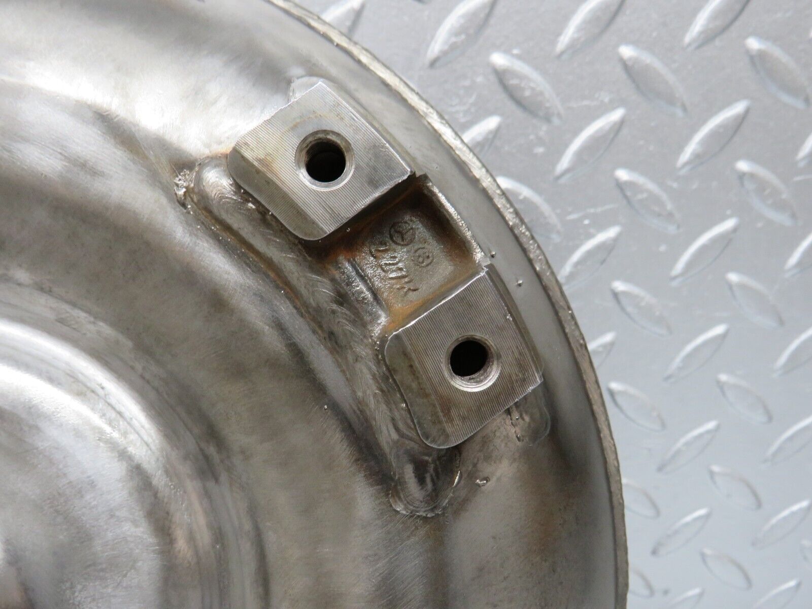 32077 Mercedes-Benz W123 230E Torque Converter 1232500402