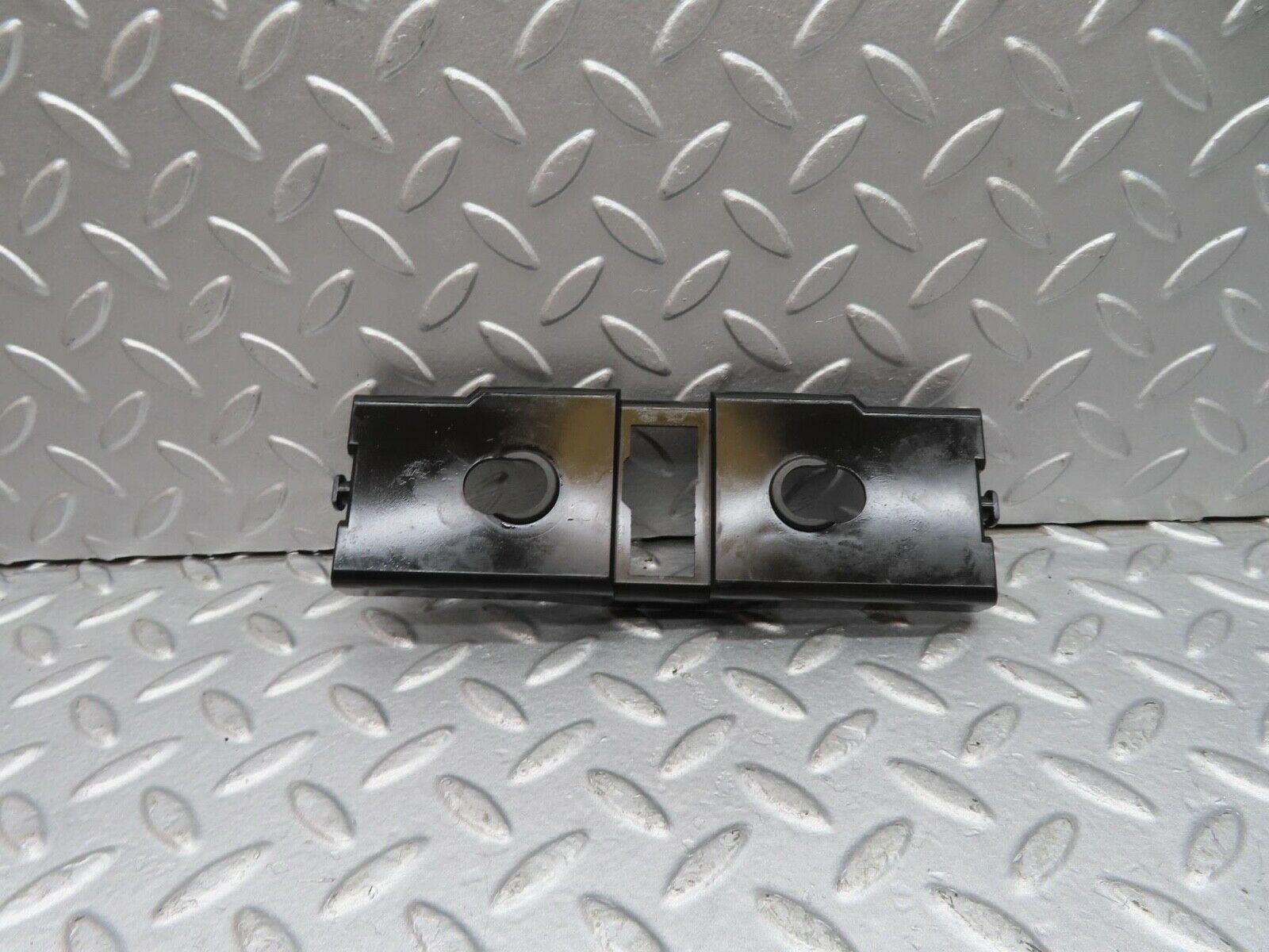 16216 Mercedes-Benz W124 260E Heating Regulator Holder Reinforcement 1248330214