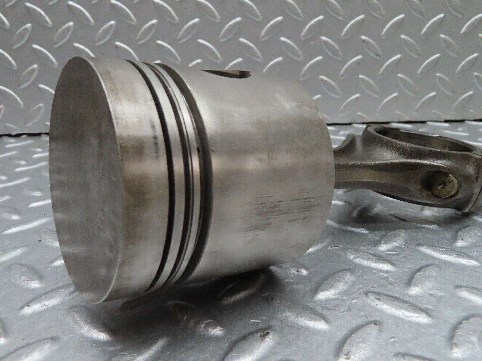 18099 Mercedes-Benz W123 200 Piston With Connecting Rod 86.00 mm