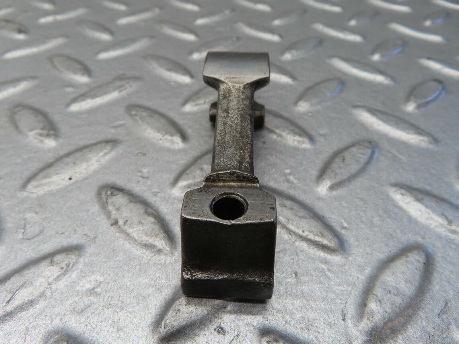 13374 Mercedes-Benz W111 230S Valve Rocker Arm With Retaining Spring