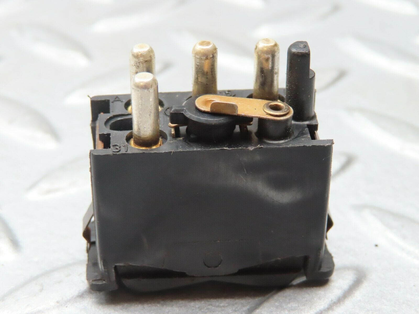 4197 Mercedes-Benz S123 200T Wagon Rear Window Defroster Switch 0008206110