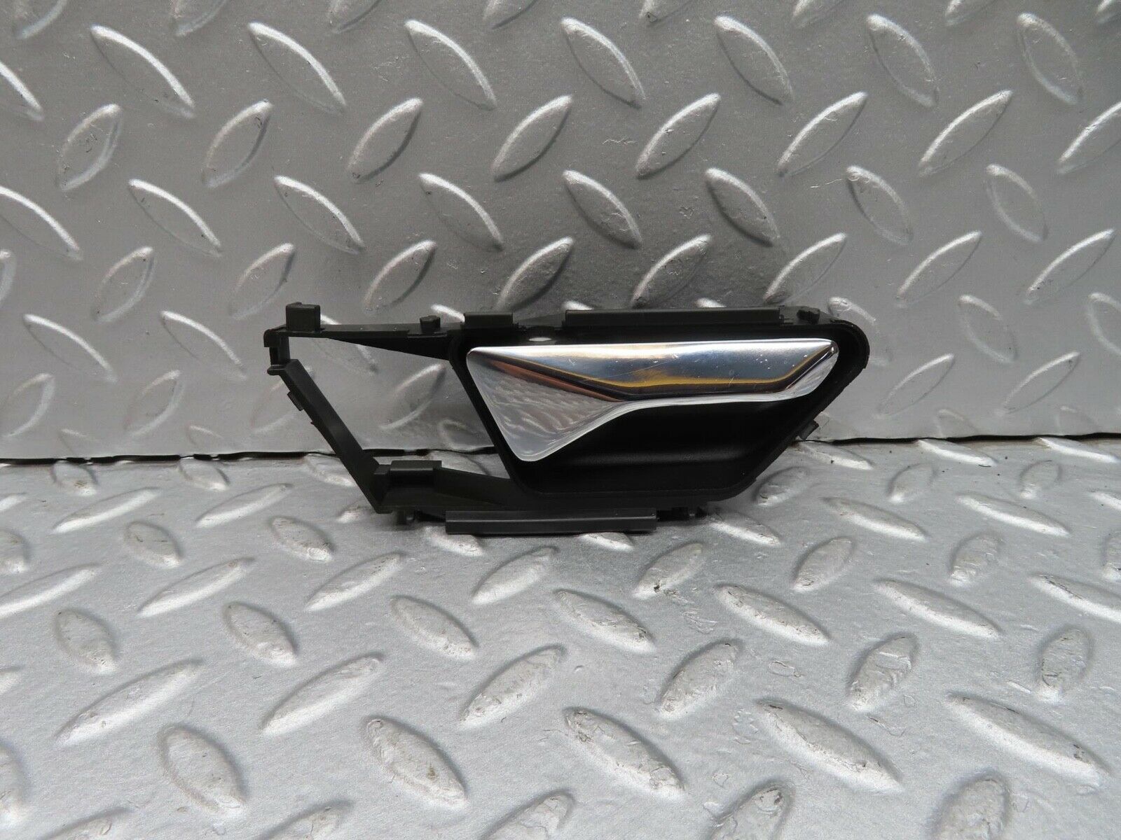 16248 Mercedes-Benz W124 260E Interior Door Handle Right Side 1247600261