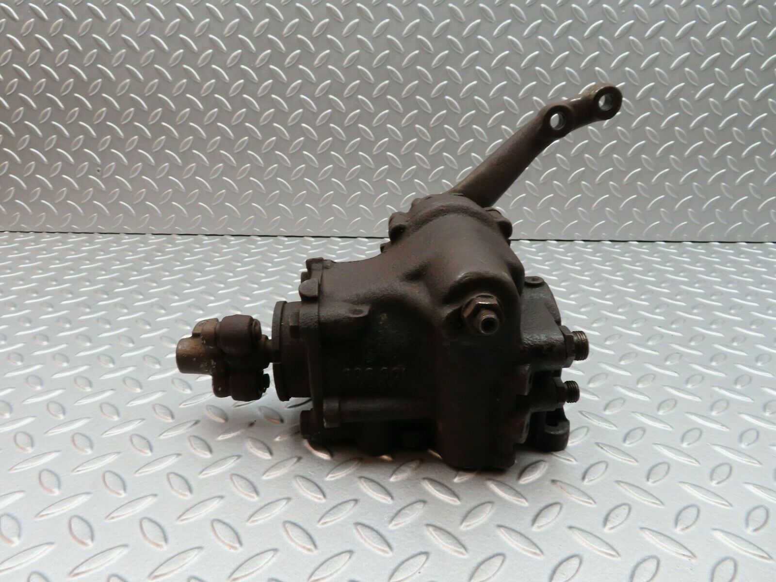 5120 Mercedes-Benz W114 280CE Coupe Steering Box 1164610101