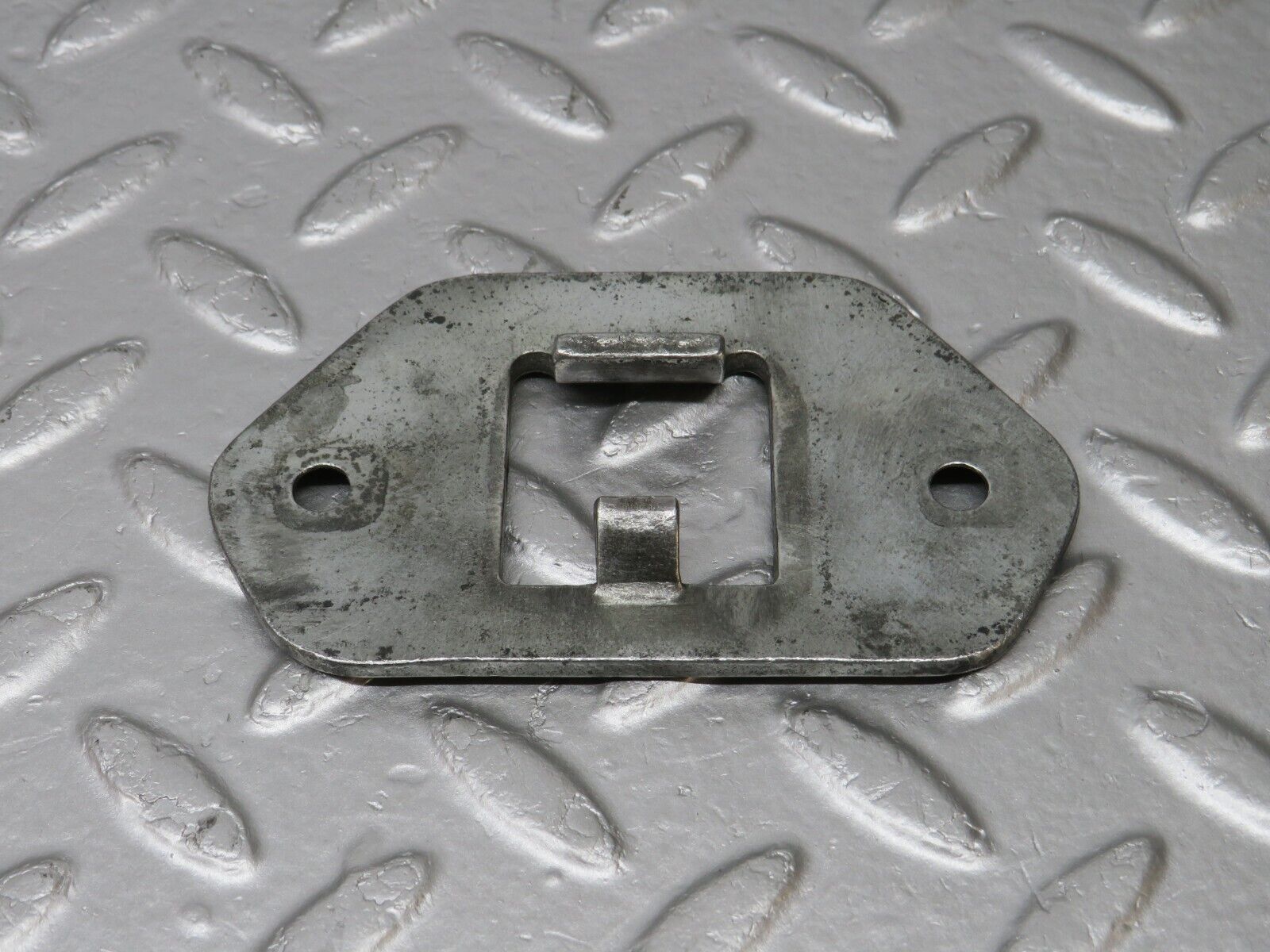 40291 Mercedes-Benz W110 230 Bonnet Lock Latch