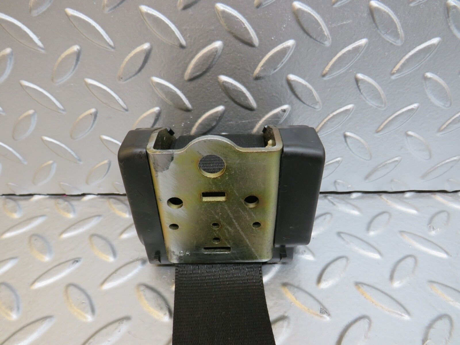 28163 Mercedes-Benz W123 280E Rear Seat Belt Set With Buckles 1238607885