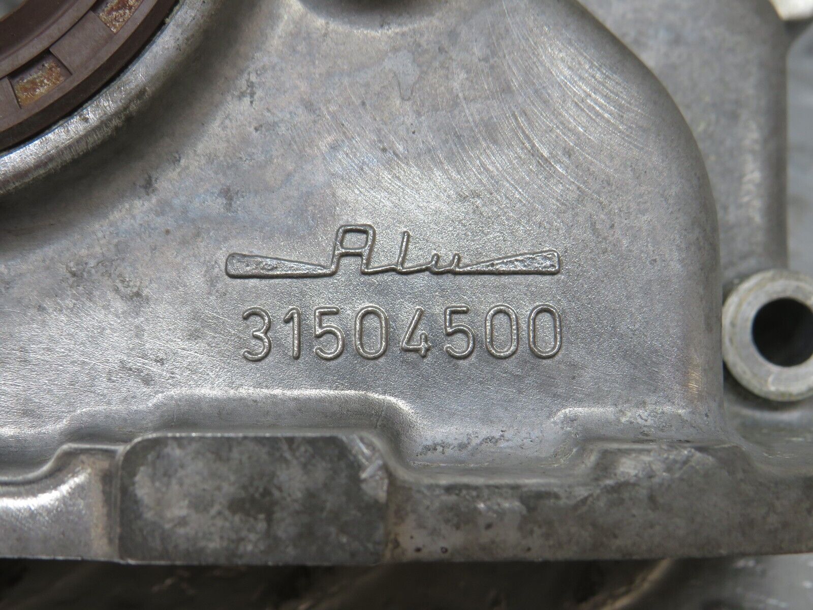 34526 Mercedes-Benz C126 380SEC Coupe Timing Chain Cover 1160152001