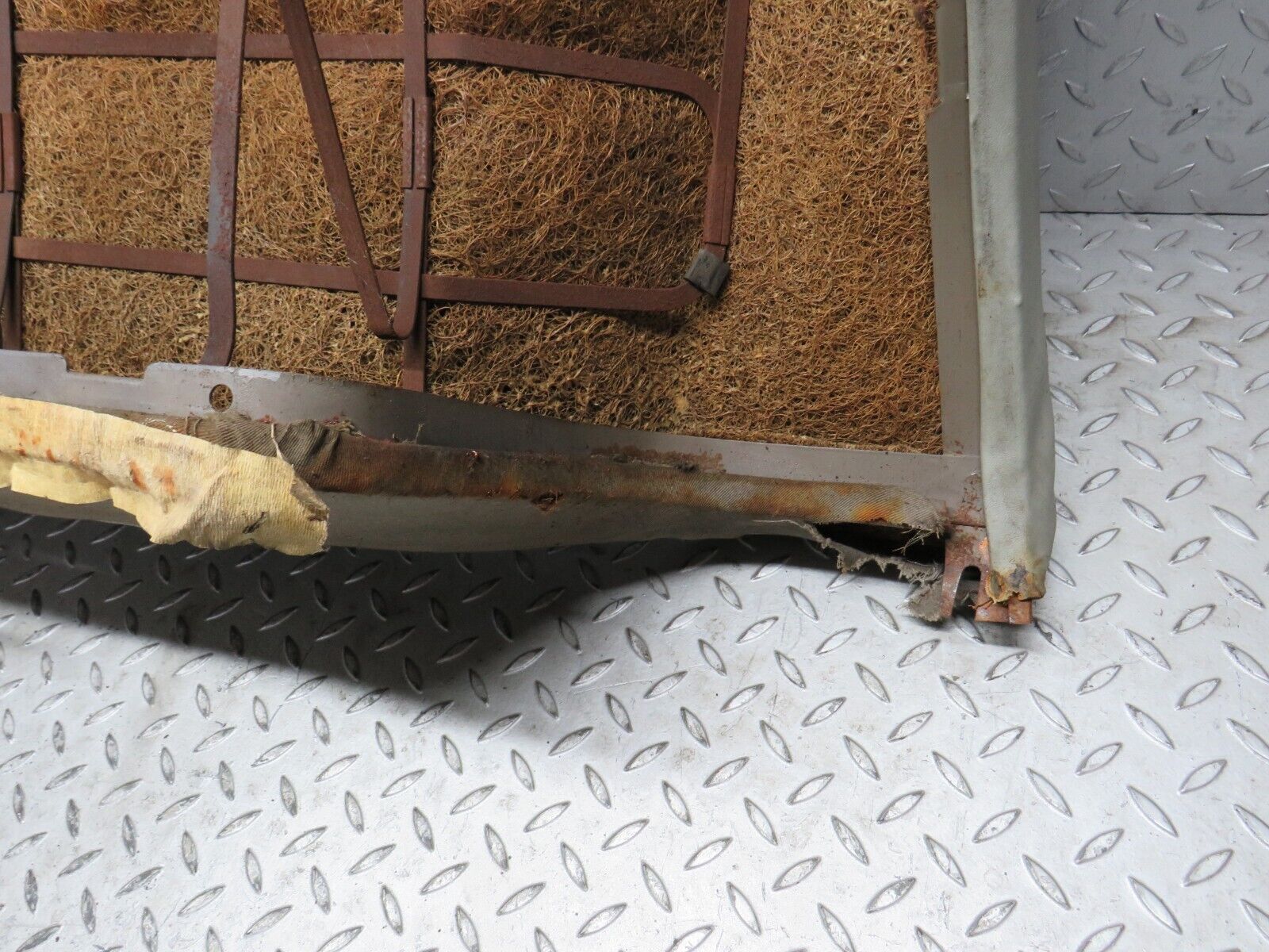 40512 Mercedes-Benz W110 230 Rear Seat Leather Beige