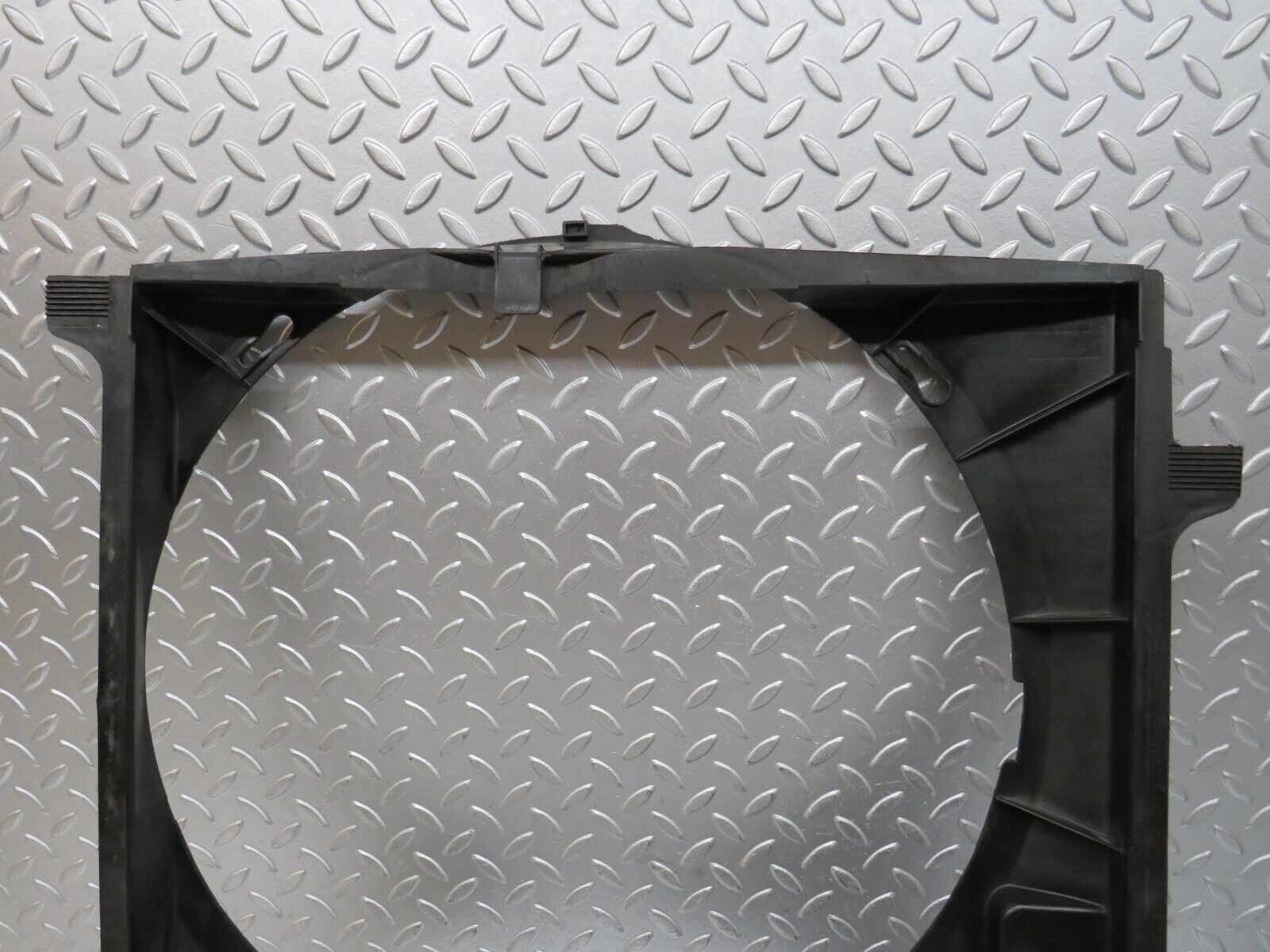 28932 Mercedes-Benz C124 320CE Radiator Fan Shroud Fan Cover 1245000755