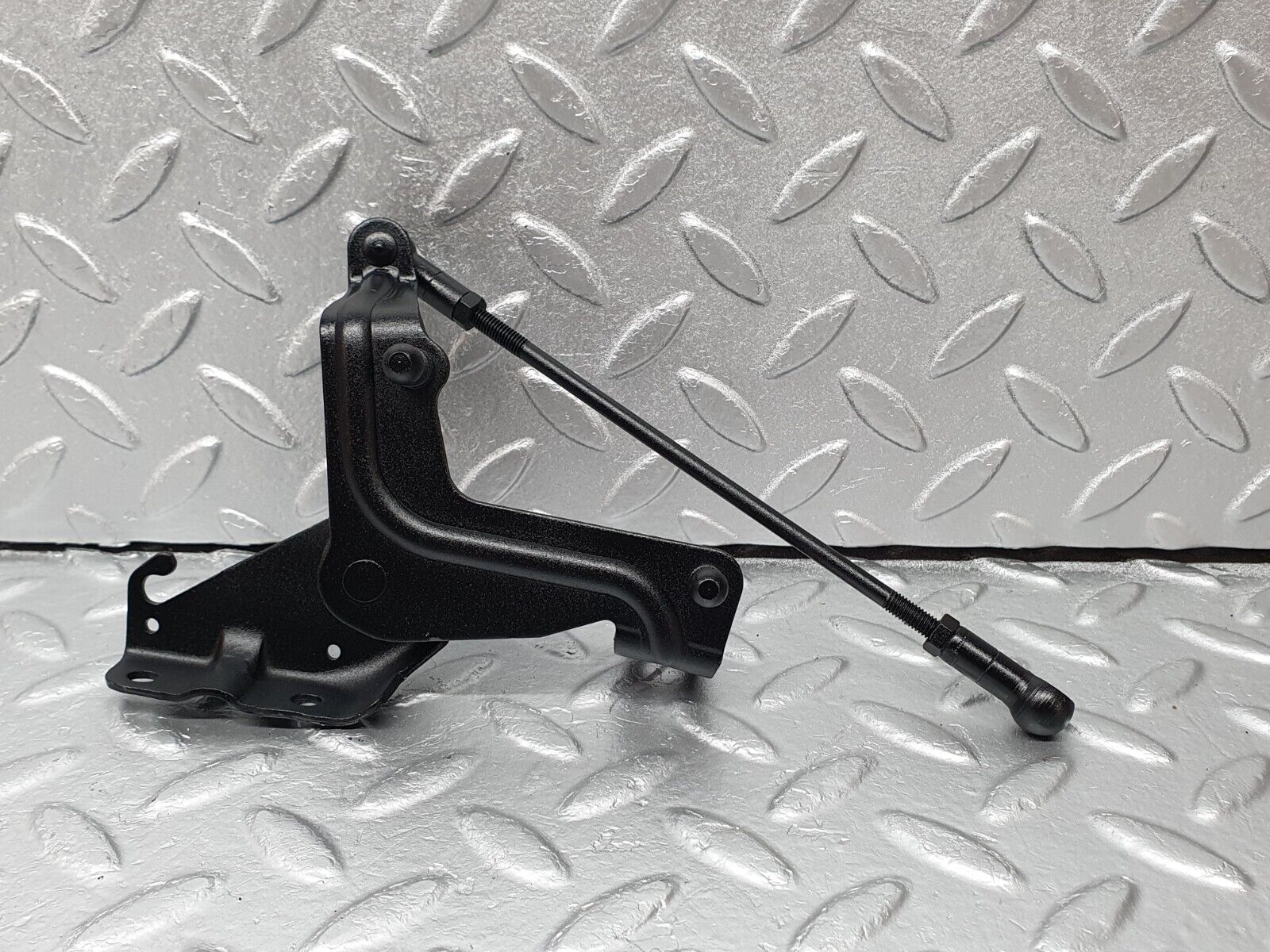 40832 Mercedes-Benz W123 300D Throttle Linkage