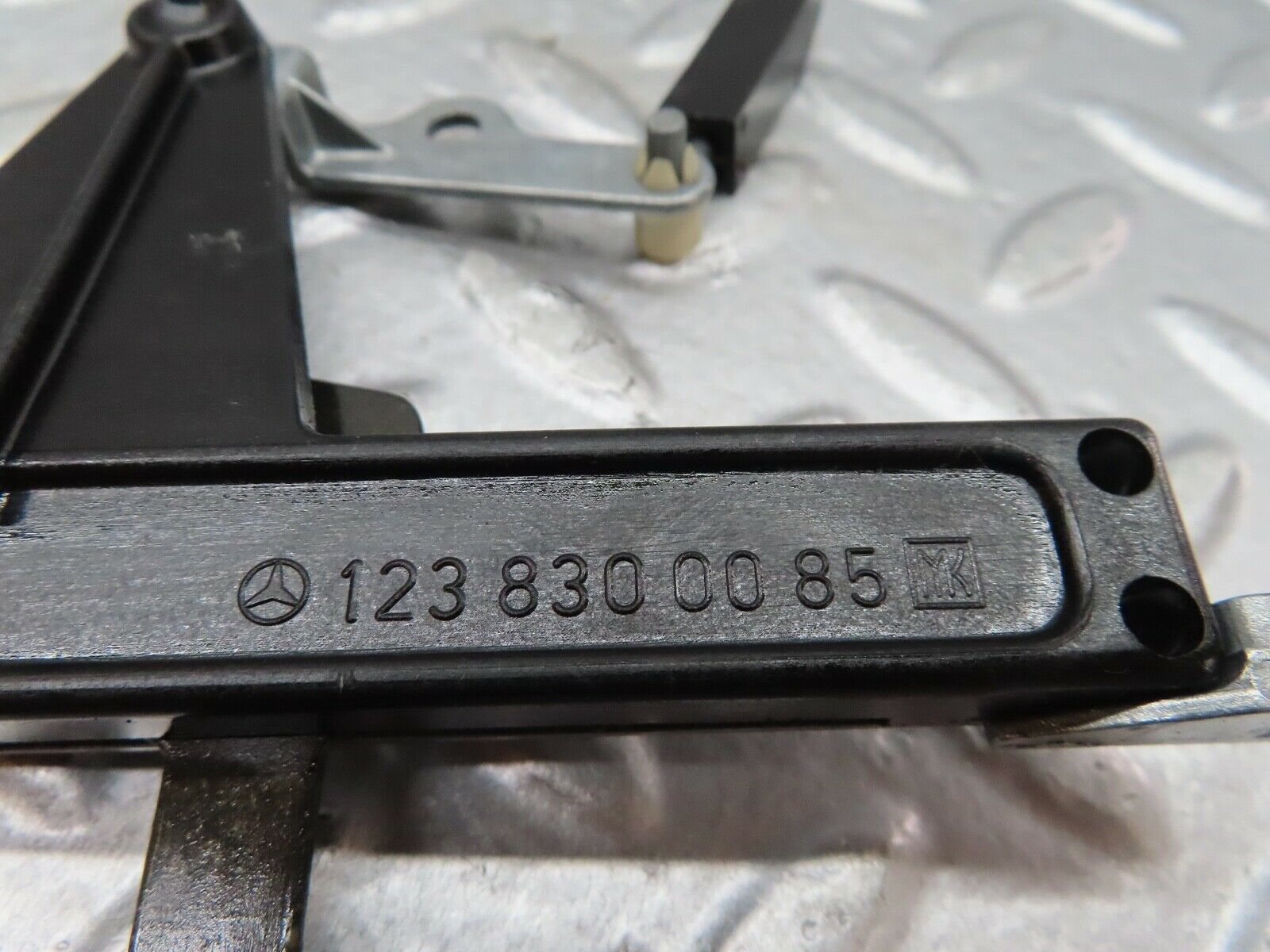 18084 Mercedes-Benz W123 200 Heater Control Switch 1238300085