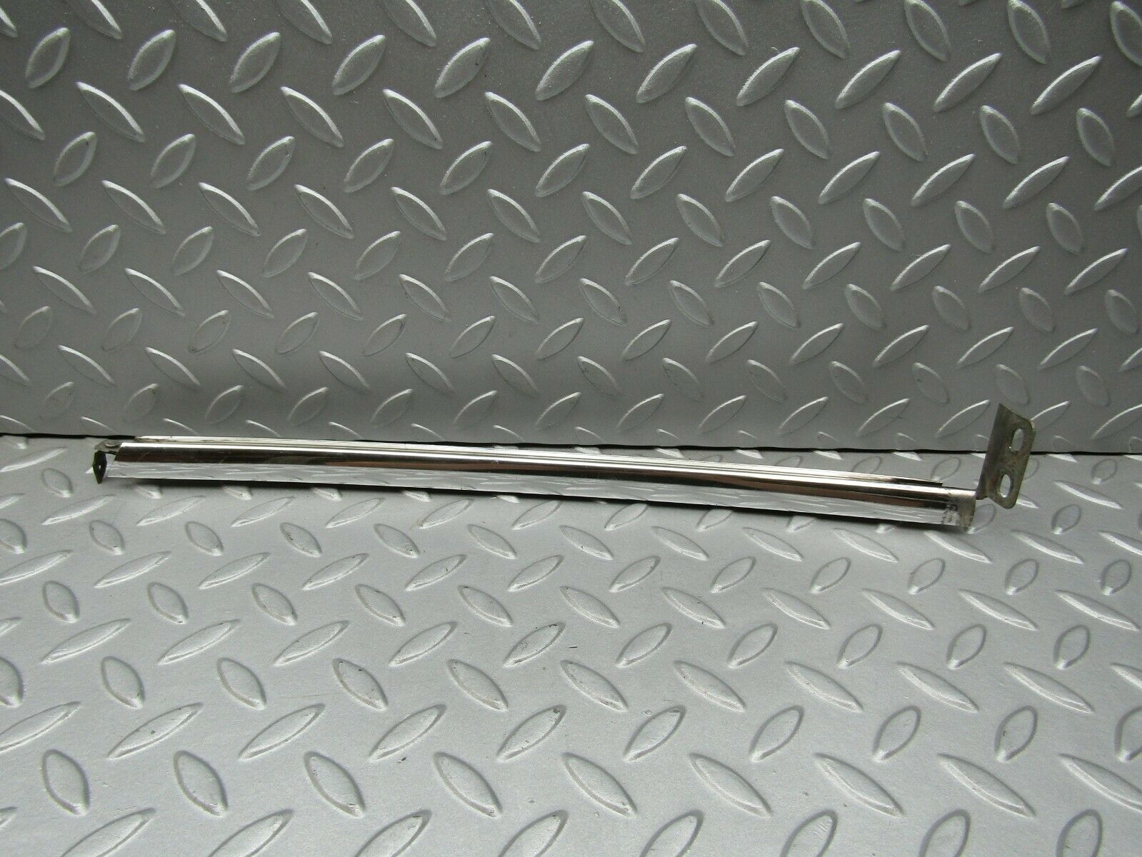 3322 Mercedes-Benz W115 220D Rear Right Chrome Window Chanel