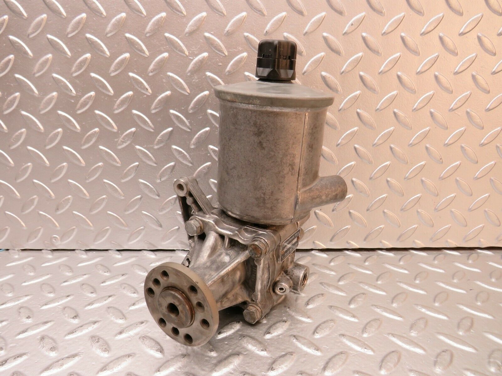 23096 Mercedes-Benz C123 230CE Coupe Power Steering Pump 2014601180