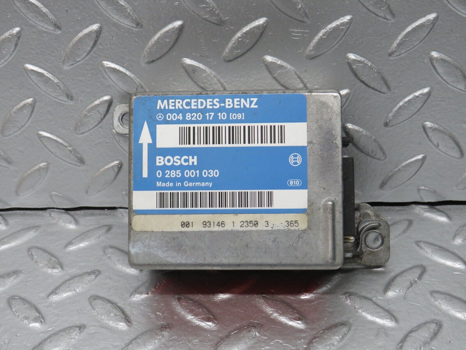 31331 Mercedes-Benz S124 220TE Wagon Air Bag Control Unit Bosch 0048201710