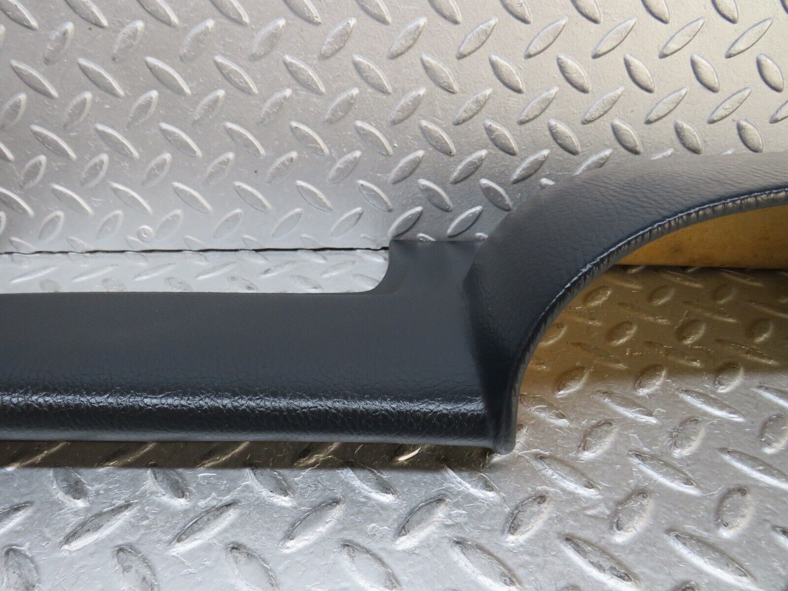 37389 Mercedes-Benz W109 300SEL Dashboard Blue