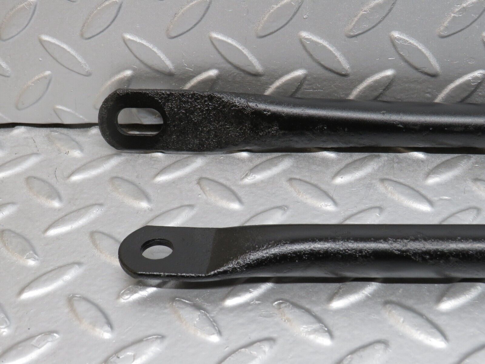 38583 Mercedes-Benz R129 280SL Coupe Rear Suspension Anti Roll Bar Support Bar 2x