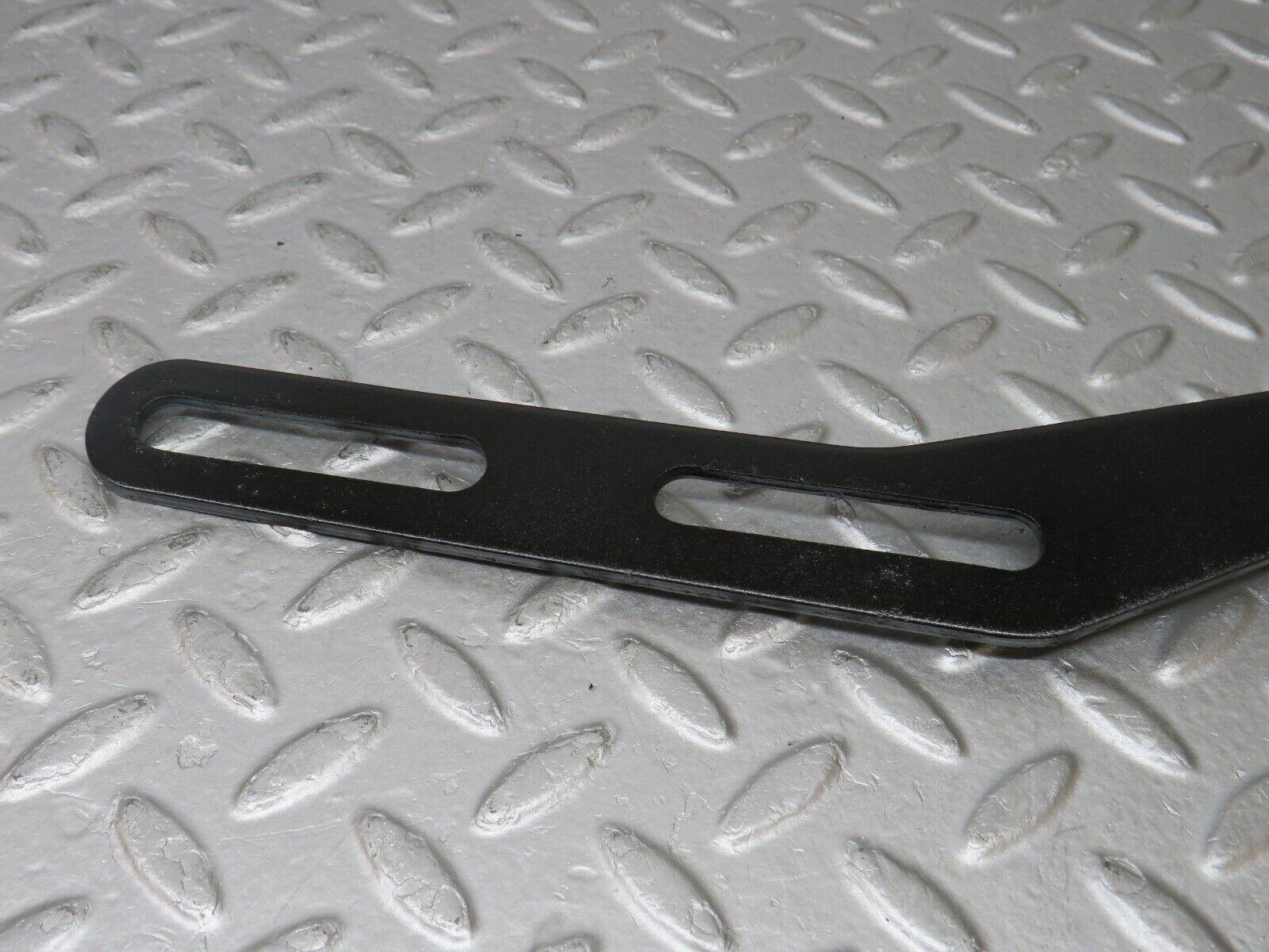 36135 Mercedes-Benz W126 420SE Exhaust Bracket