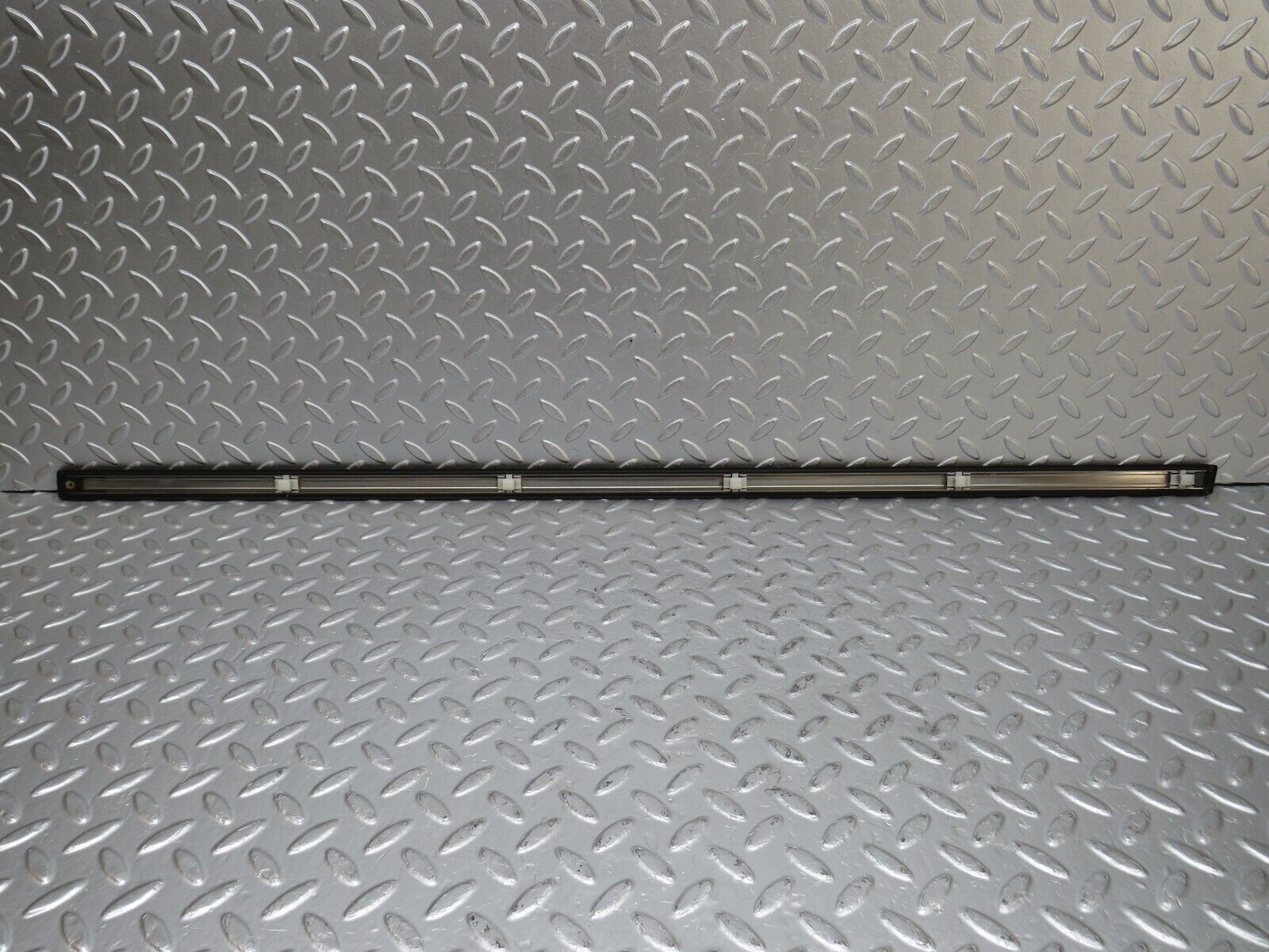 33845 Mercedes-Benz W201 190E 2.0L Front Left Door Centre Moulding Trim