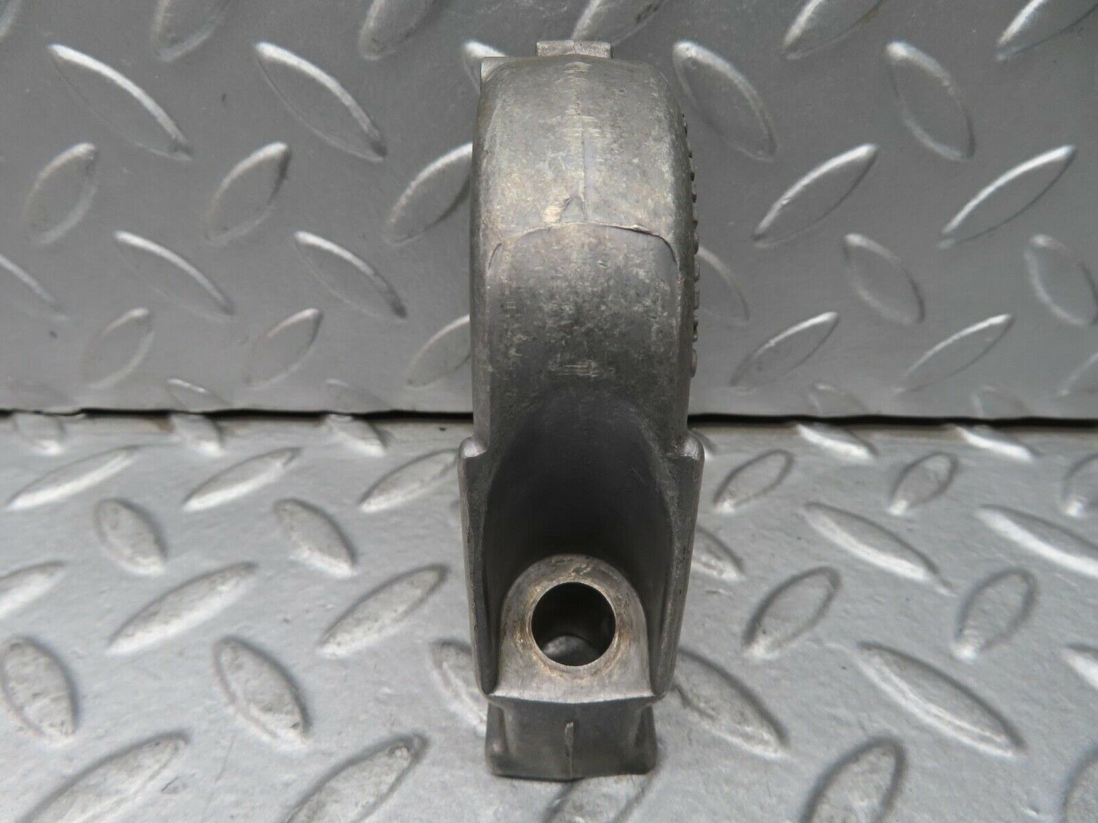 16716 Mercedes-Benz C107 380SLC Camshaft Tower Bearing 1160515118