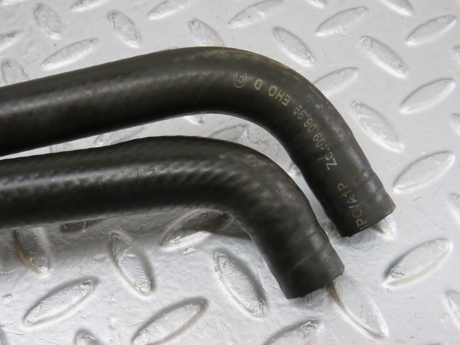 34994 Mercedes-Benz W210 320E Heater Hose Pipe 2108300424