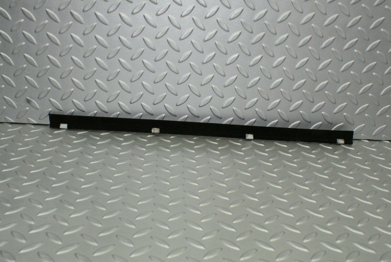 2650 Mercedes-Benz W116 350SE Glass Seal Trim Rubber Rear Right