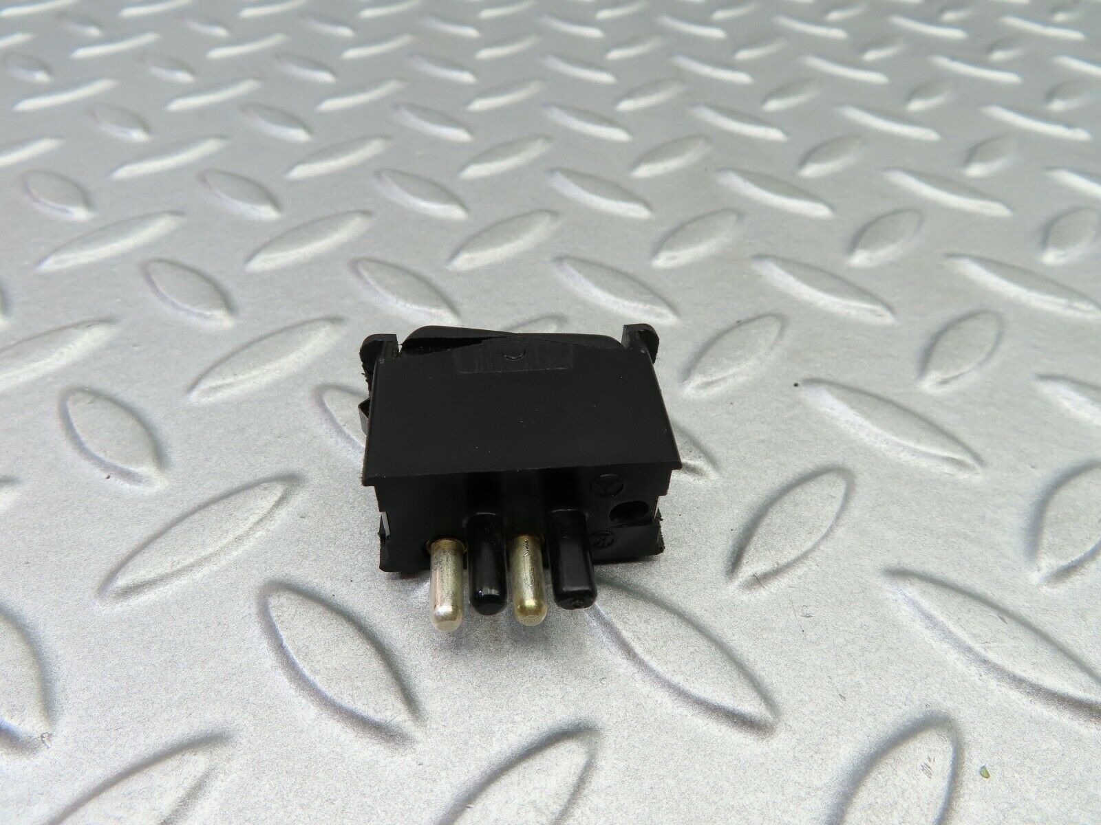 6111 Mercedes-Benz W126 380SE Interior Light Switch 0008205910