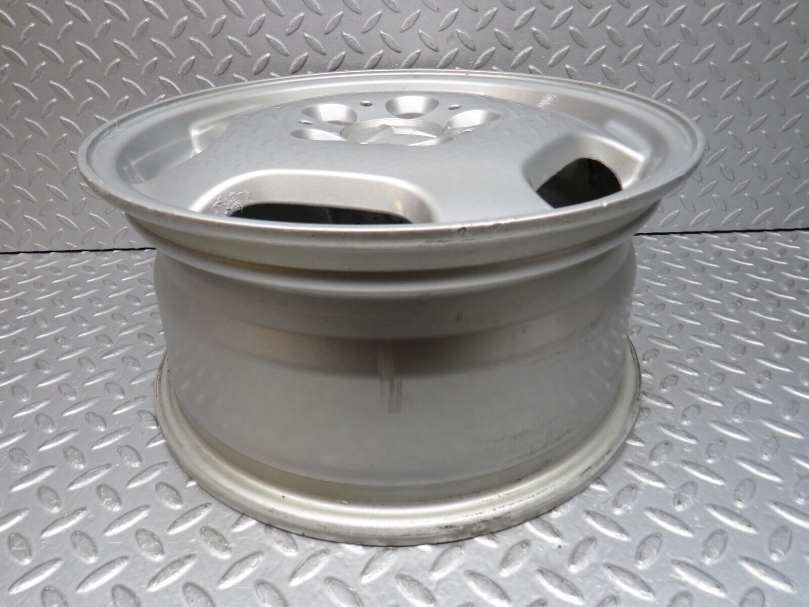 38190 Mercedes-Benz A124 Alloy Wheel 7Jx15H2 ET37 KBA44301