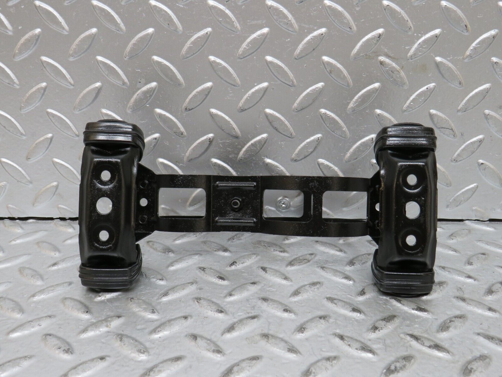 29011 Mercedes-Benz C124 320CE Coupe Fuel Pump Fuel Filter Bracket With Rubber