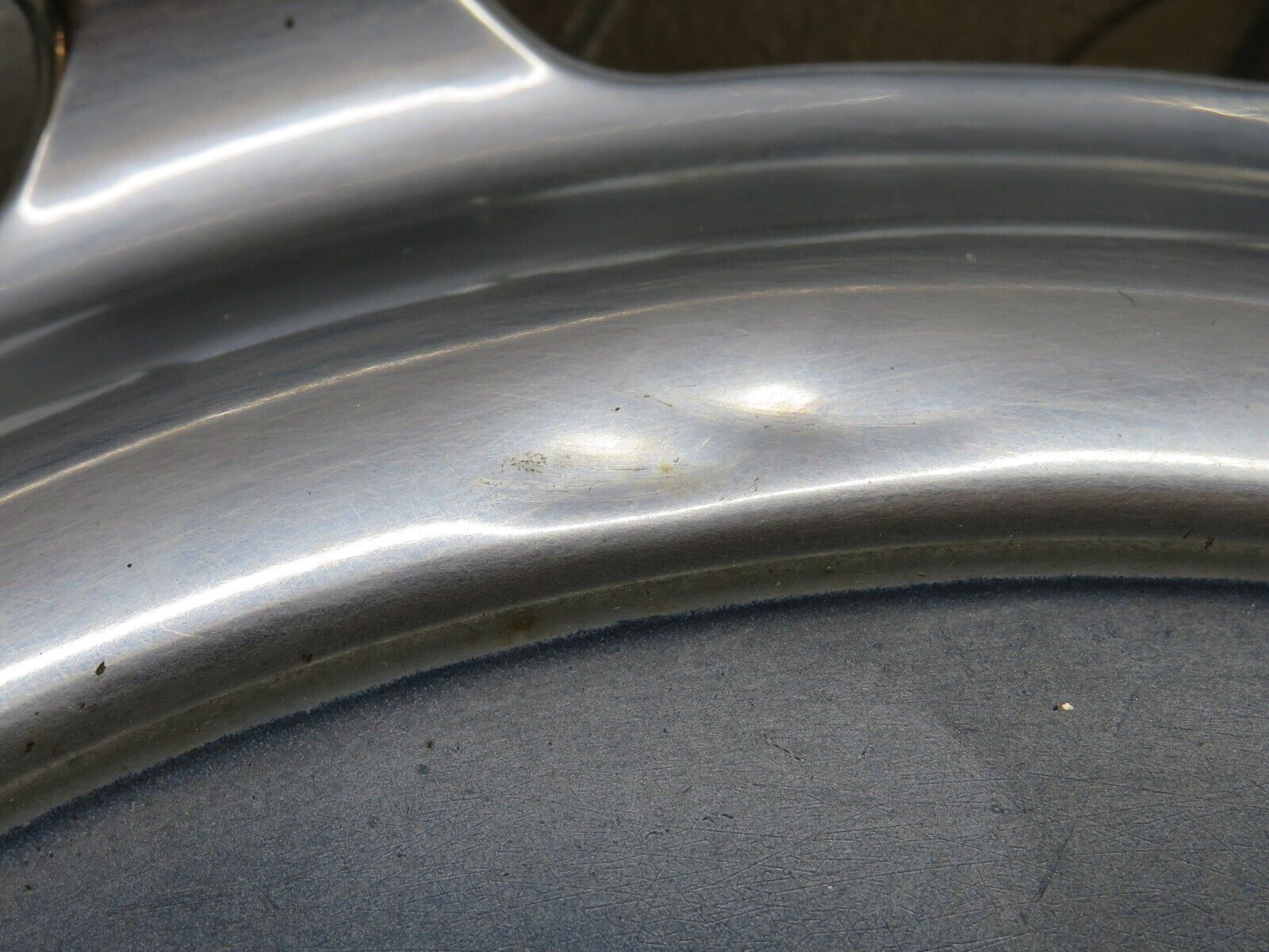 37467 Mercedes-Benz W109 300SEL Wheel Hub Cap 14"